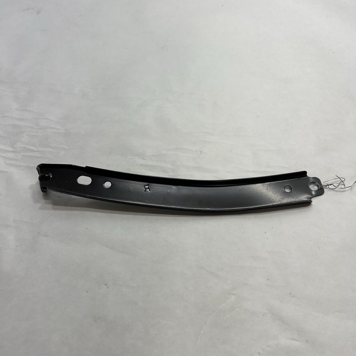 New OEM Genuine Mitsubishi Corvette Right Bumper Upper Cover Plate MR348354