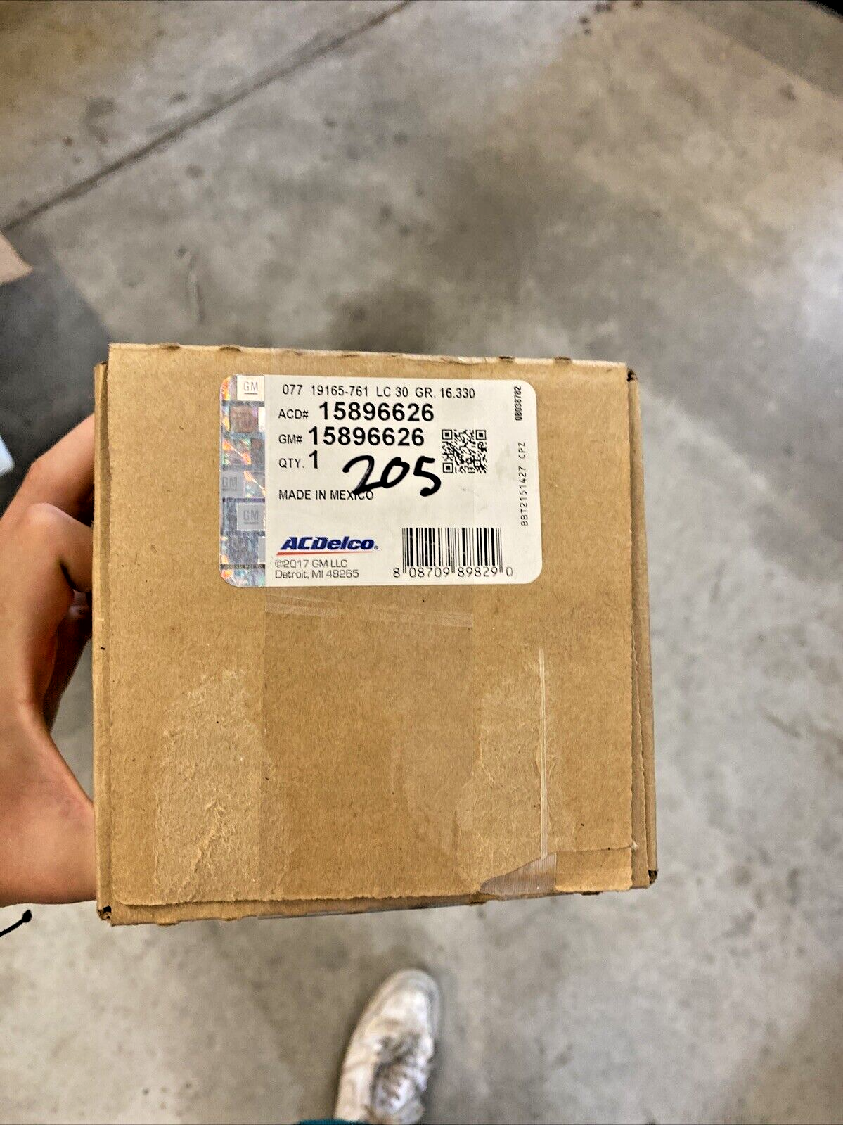 Genuine OEM GM ACDelco Rear Left Driver Side Door Latch with Actuator 15896626