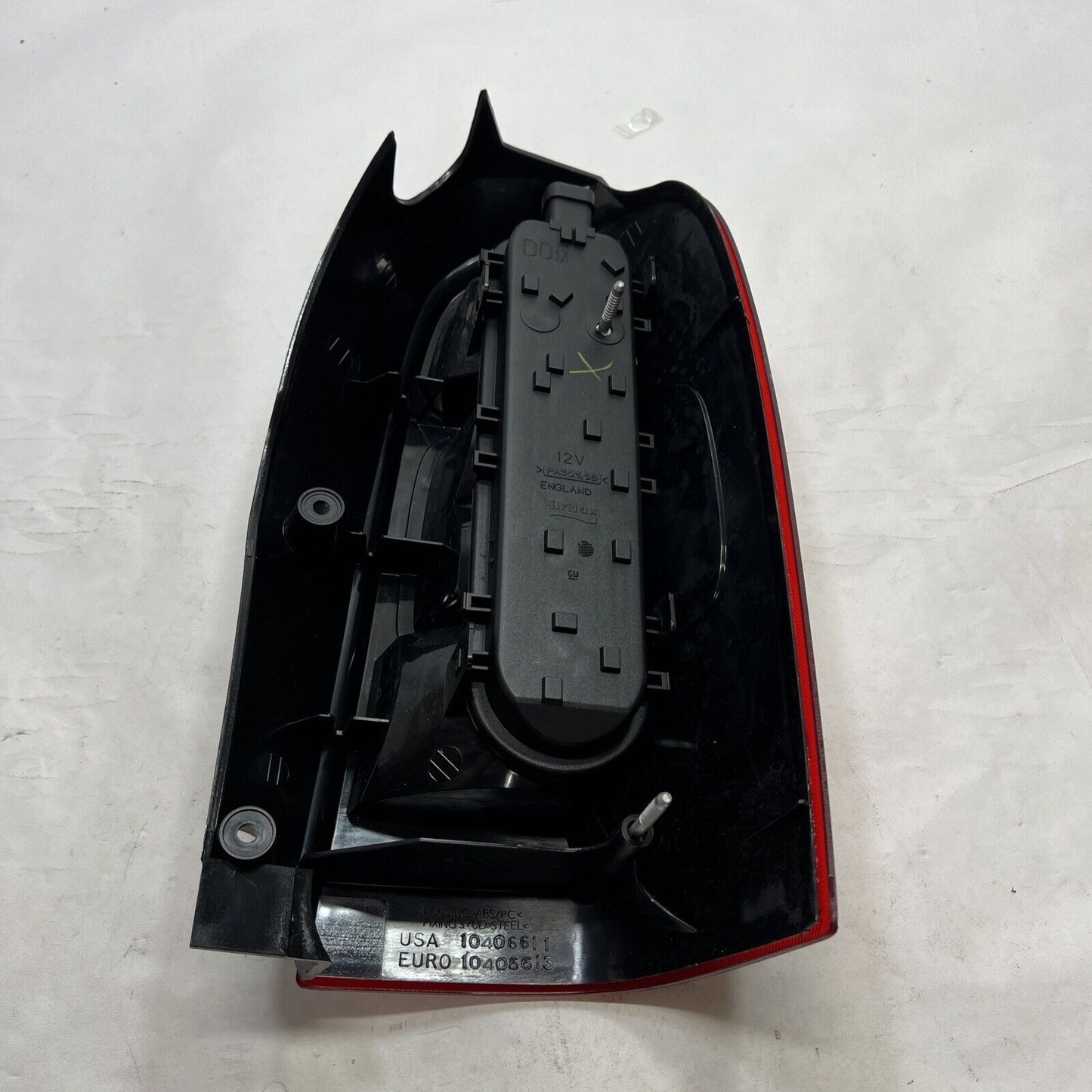 Genuine OEM GM Chevy Venture Tail Light Lamp Left Driver Side  10406611
