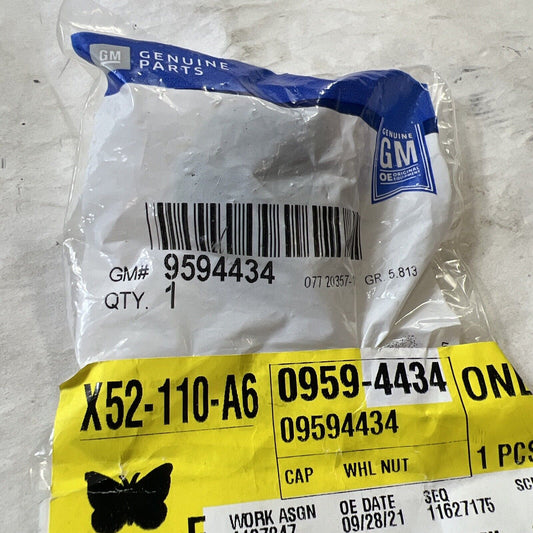 Genuine OEM GM Chevrolet Impala Malibu Equinox Wheel Lug Nut Cap 99-12 9594434