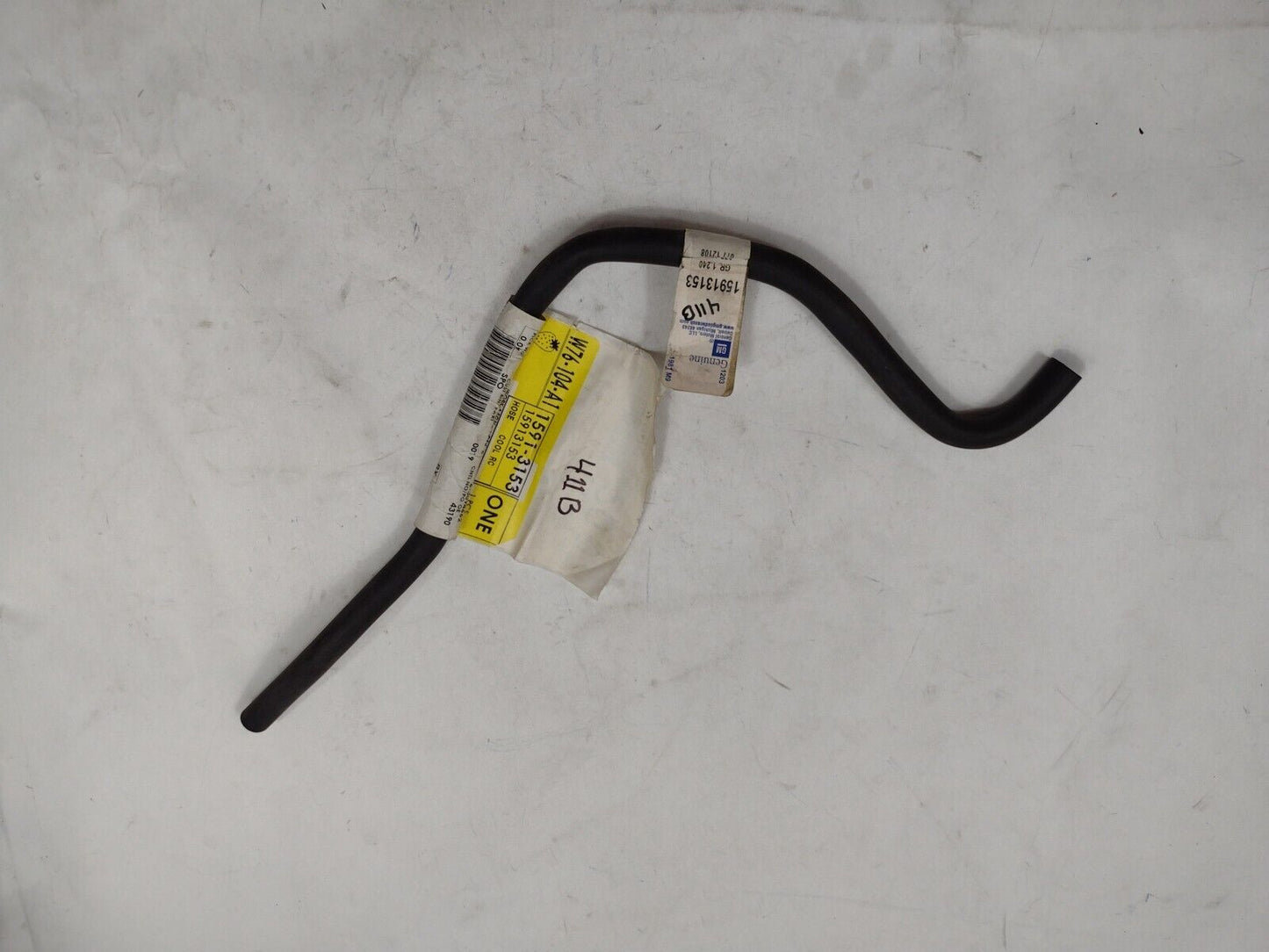 Genuine OEM GM Buick LaCrosse Engine Coolant Reservoir Hose 2004-2009 15913153