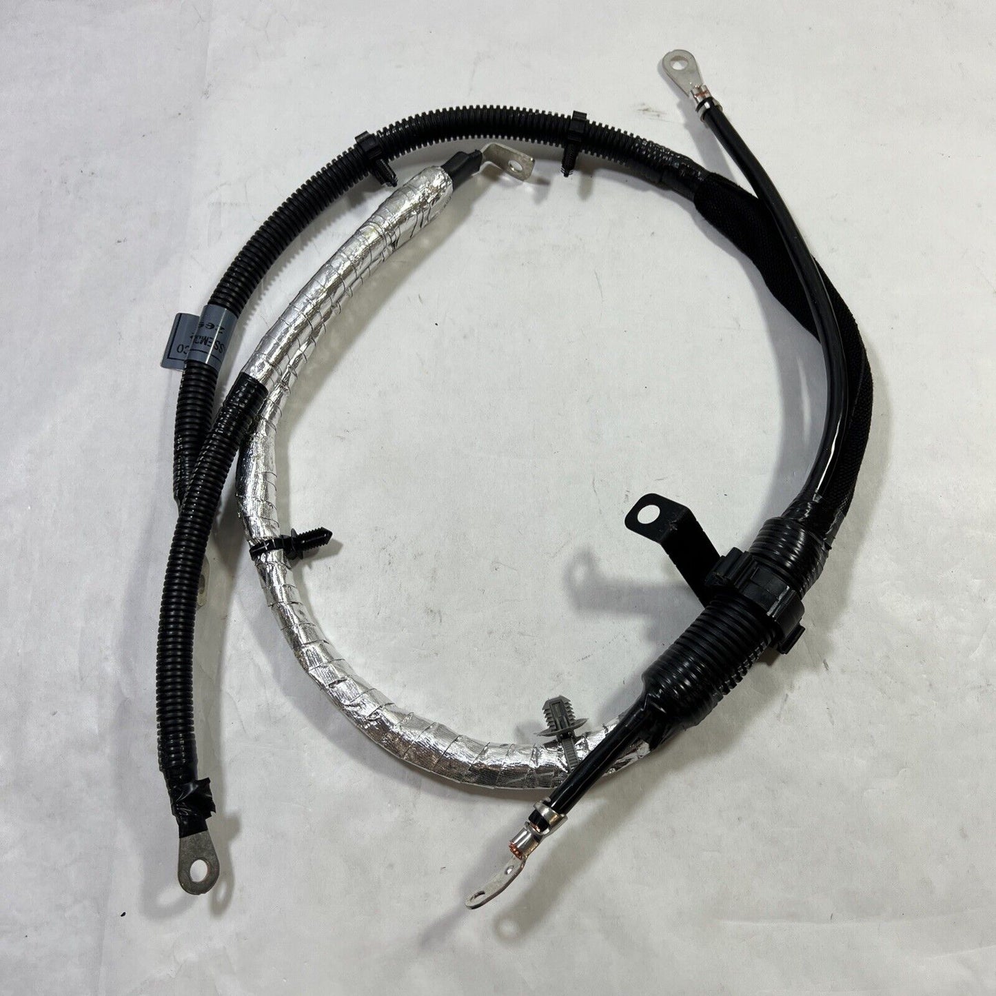 Genuine OEM GM LaCrosse Positive & Negative Battery Cable Asm 2010-2016 26679372