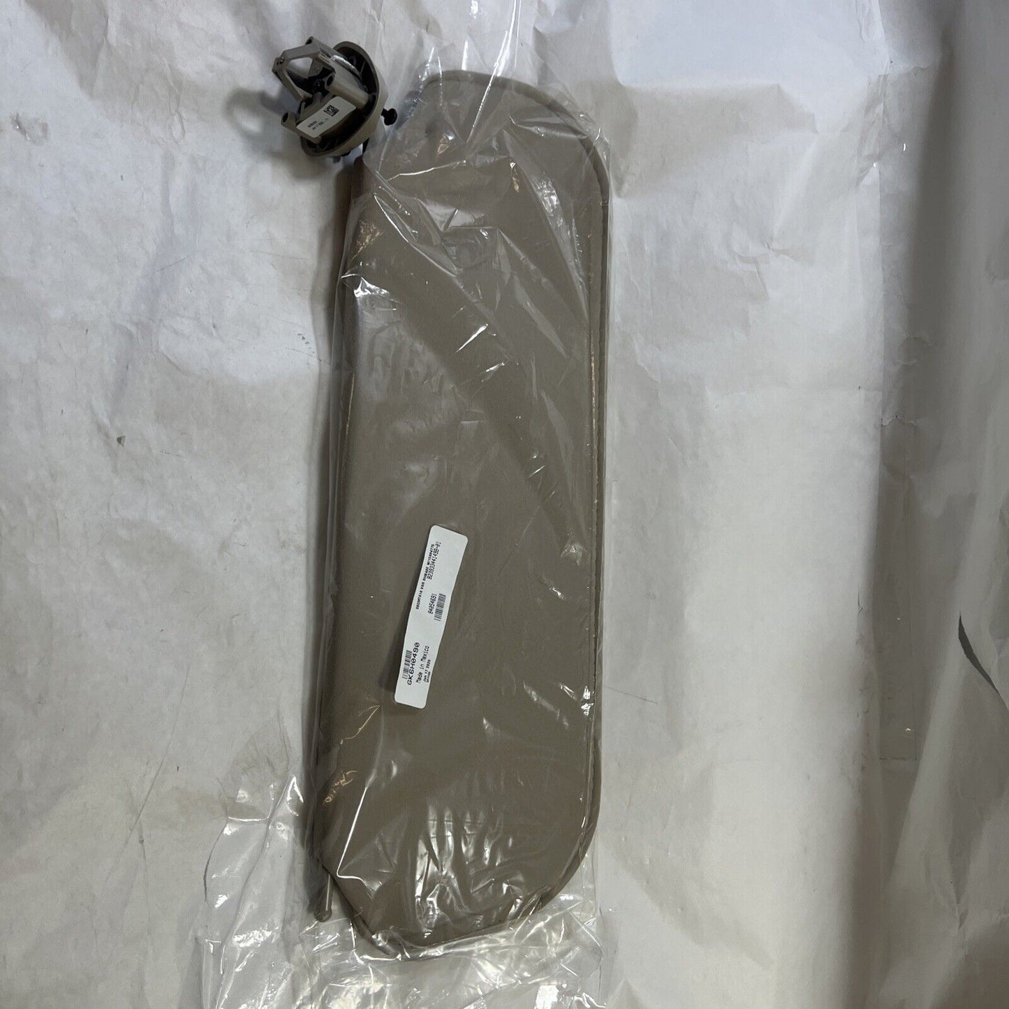 Genuine OEM GM Savana Express Right Passenger Side Sunvisor Sun Visor 84054691