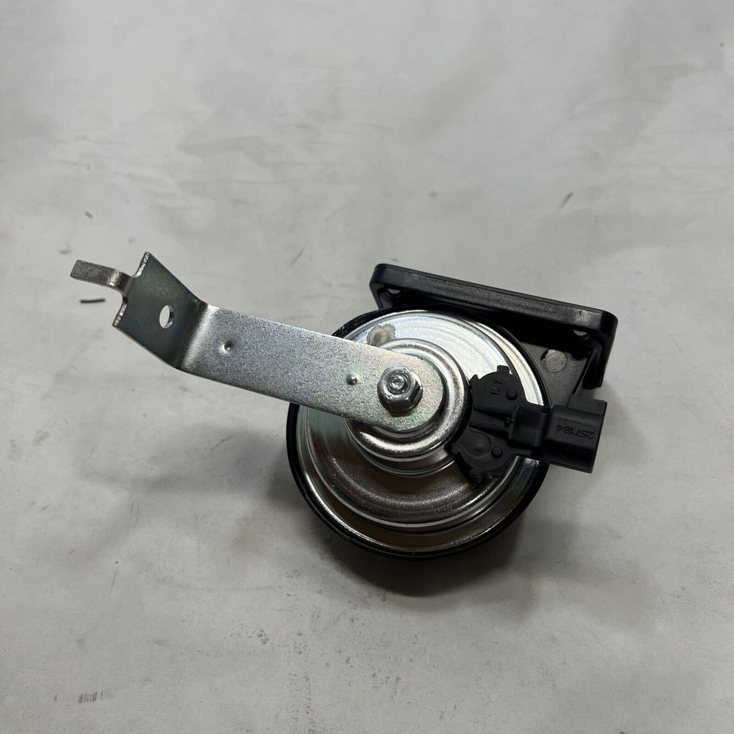 Genuine OEM GM ACDelco HHR Cobalt 410 Hz Horn 2005-2011 22758313