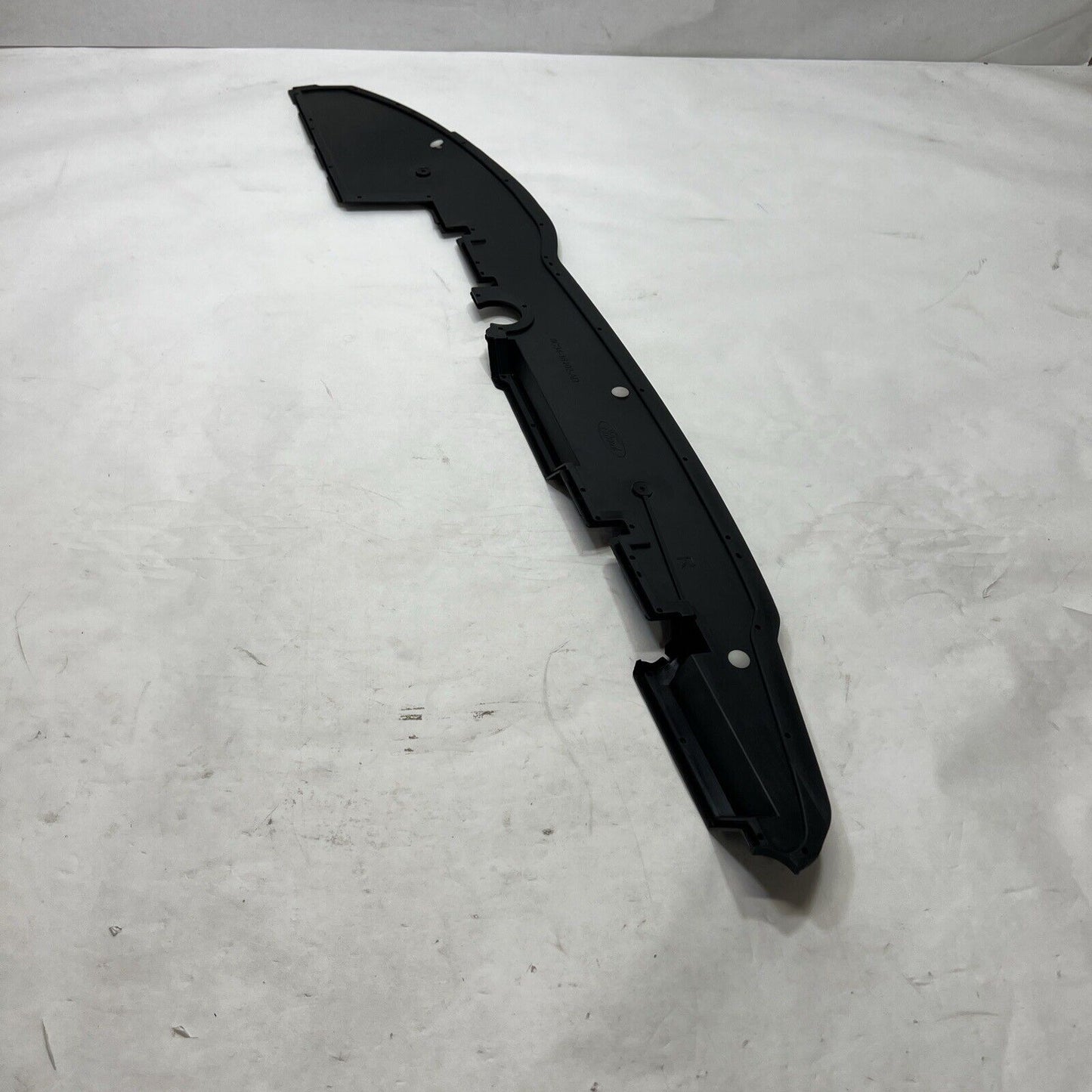 New OEM Genuine Ford Fender Guard 8C3Z16102A