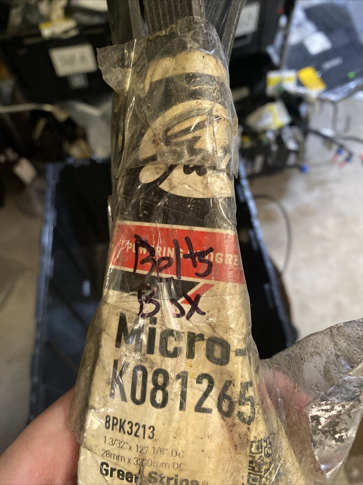 New Gates Belt for Nissan Serpentine Belt K081265GAT