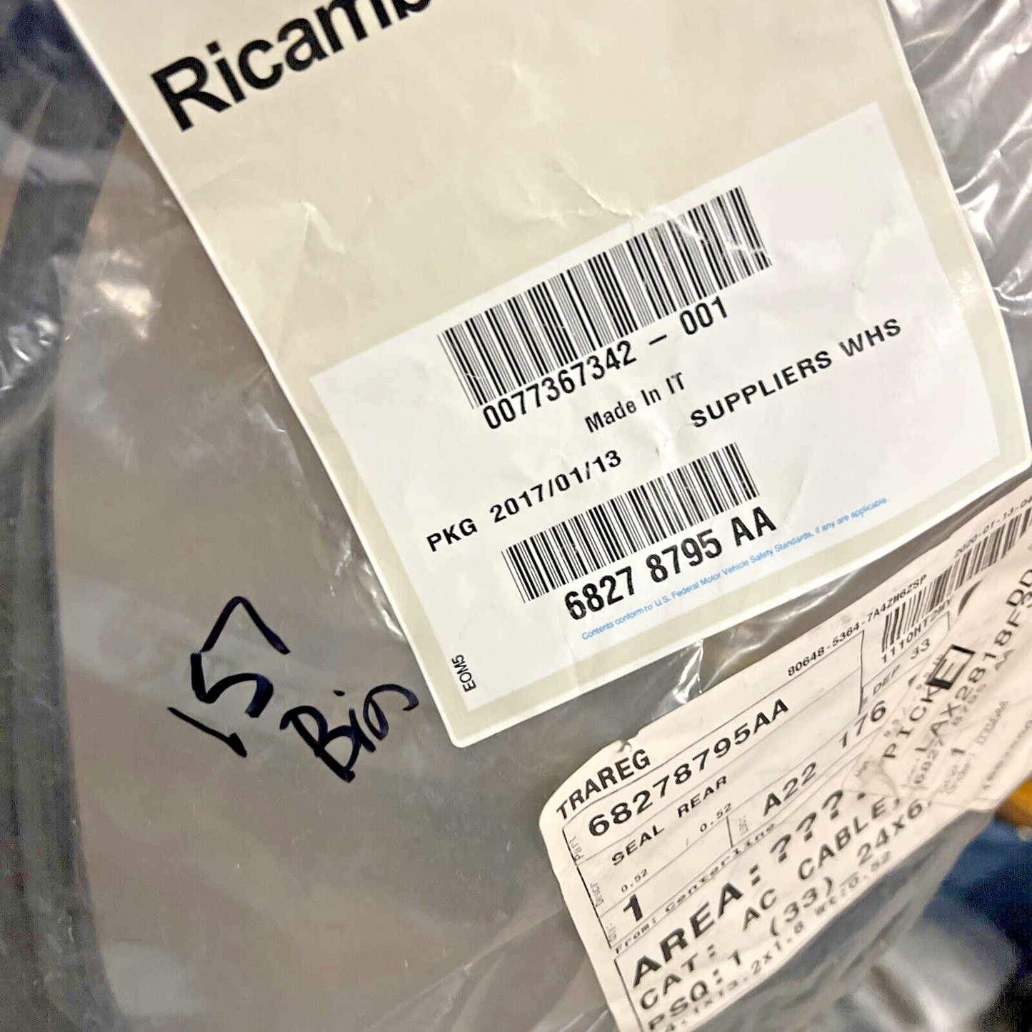 Genuine OEM Mopar Jeep Renegade Sunroof Glass Seal 2015-2021 68278795AA