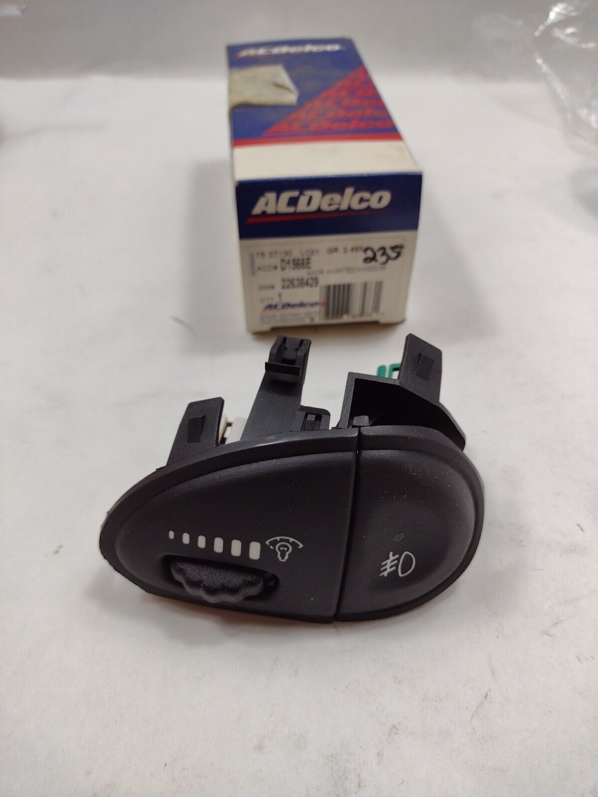 Genuine OEM GM Chevy Malibu Fog Light Switch 1997-2003 22638429