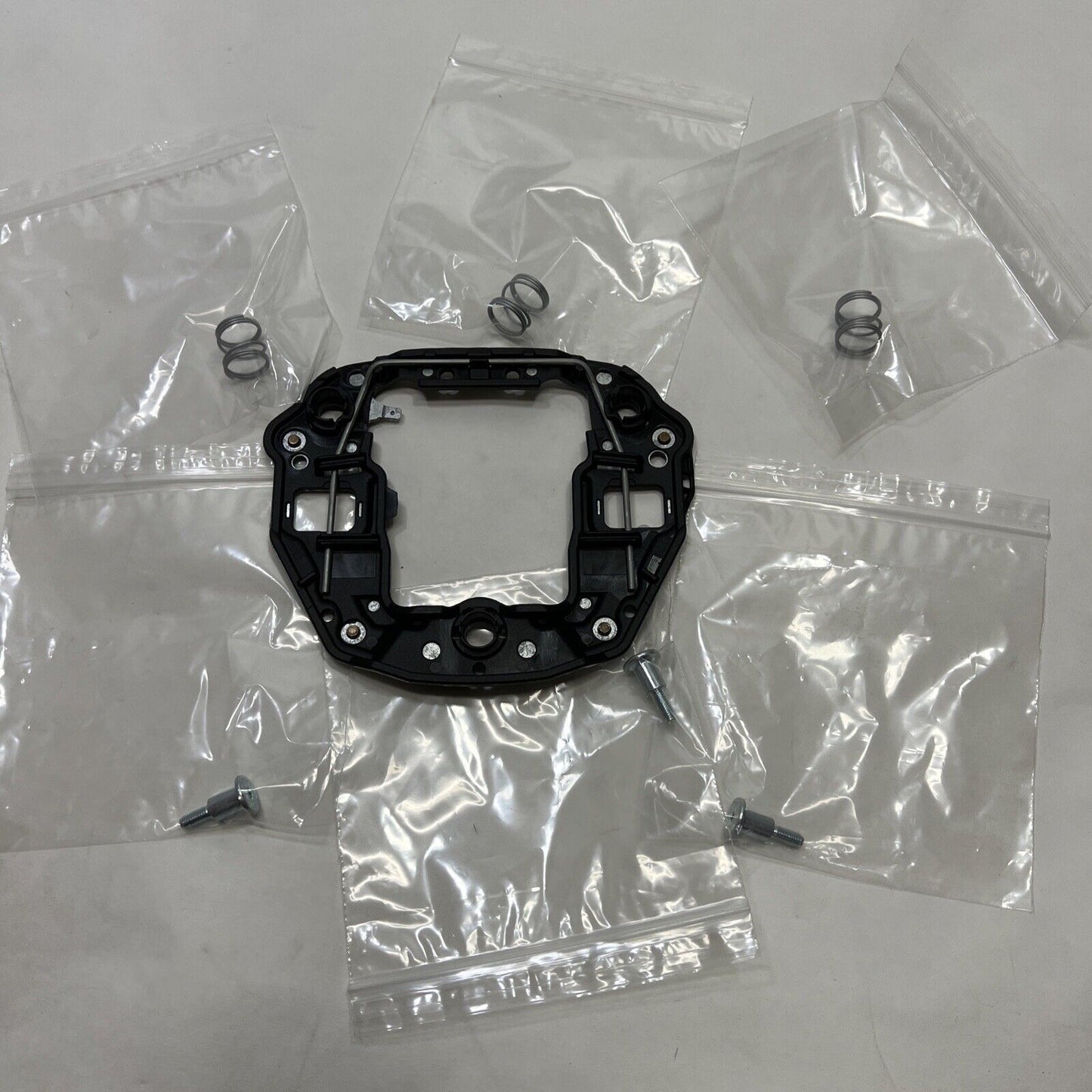 Neu Original BMW Horn plate  32306880412