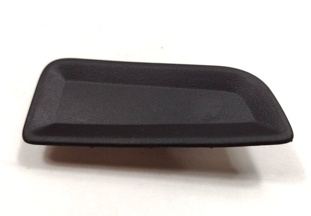 Genuine OEM Mopar Front Right Passenger Side Door Pull Cup Mat 15-22 5VZ27LXHAA