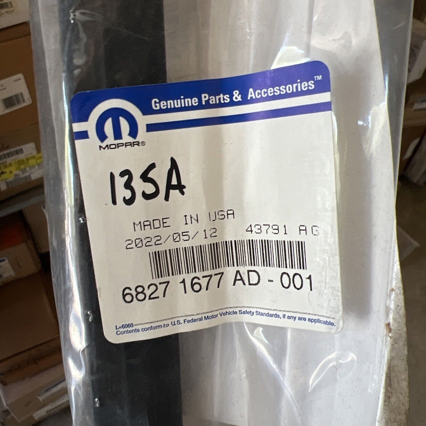 New OEM Genuine Mopar Gladiator 18-23 Outer Door Weatherstrip Belt 68271677AD