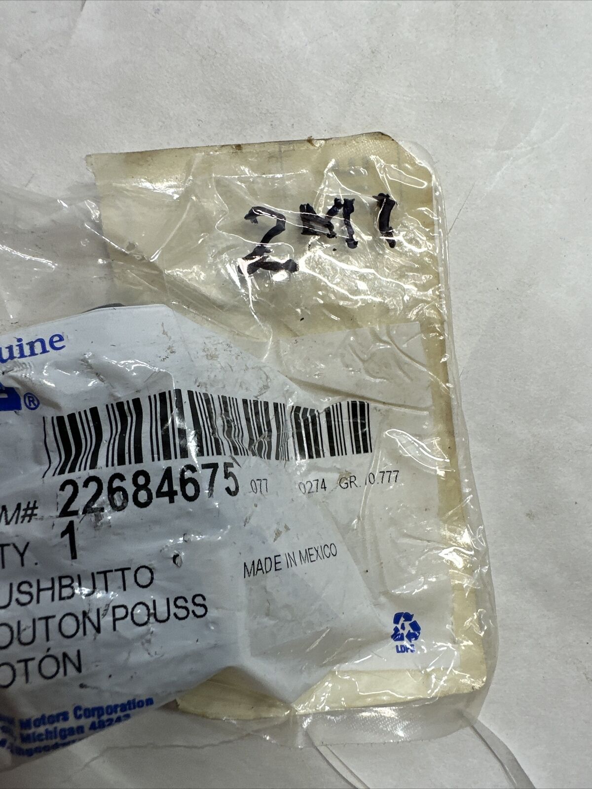 GM Chevrolet GM OEM Malibu Rear Door-Window Switch 04-13 22684675