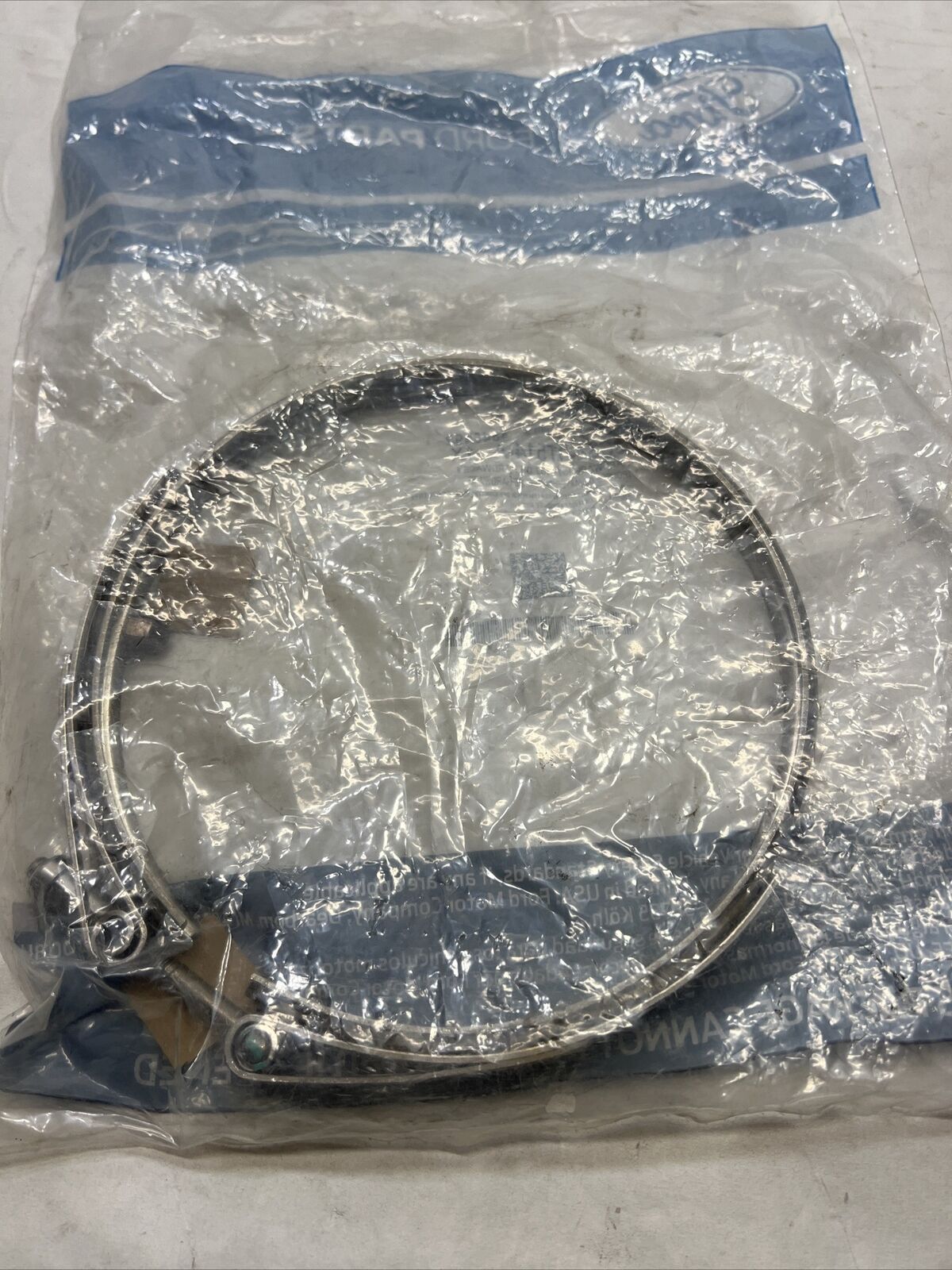 New OEM Genuine Ford Clamp 3C3Z9T514A