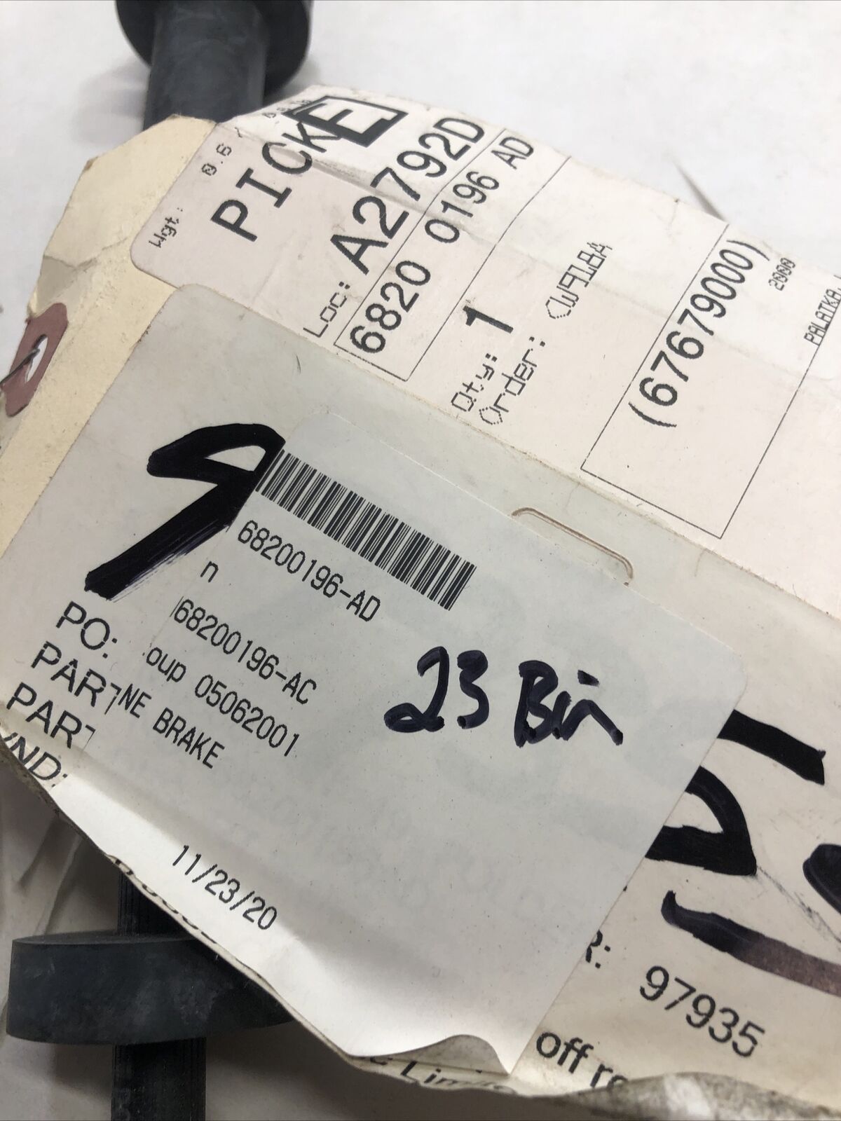 MOPAR JEEP CHEROKEE FRONT BRAKE HOSE LINE 14 -21 68200196AD