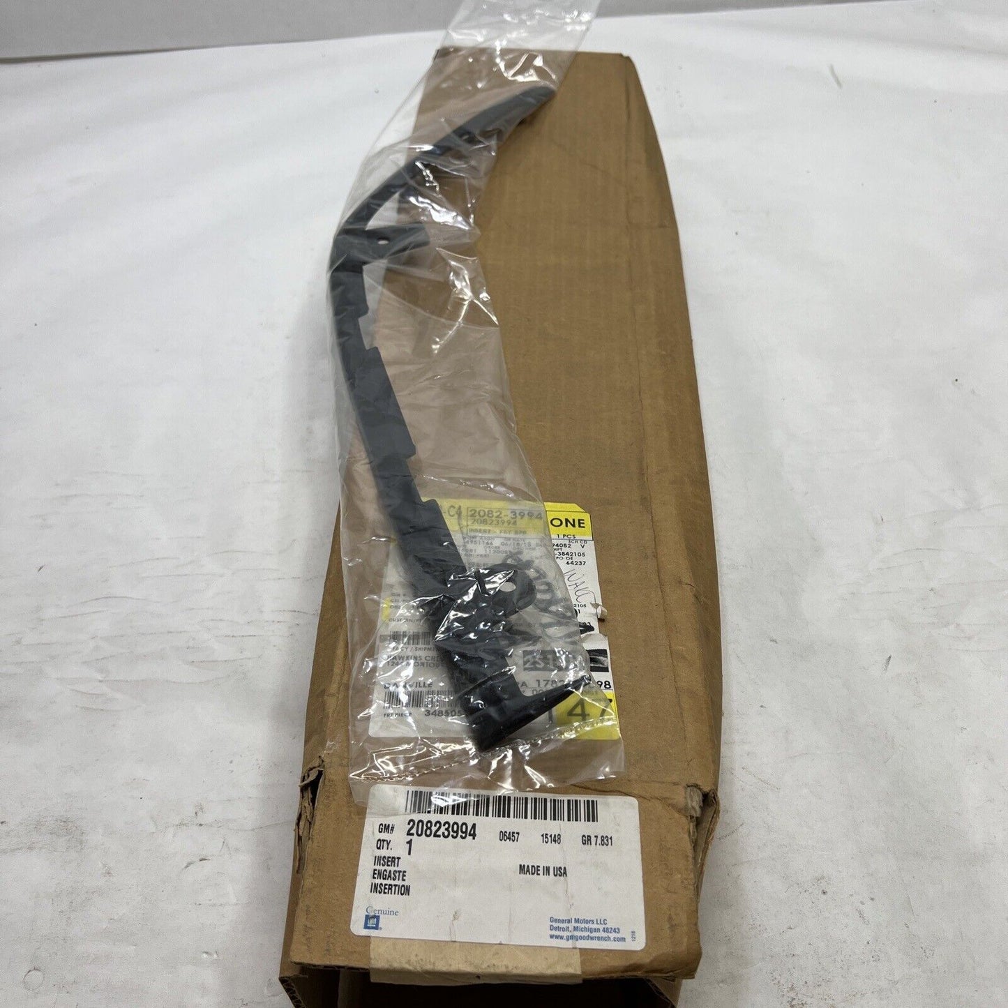 Genuine OEM GM CTS Bumper Trim Filler Molding 2010-2014 20823994