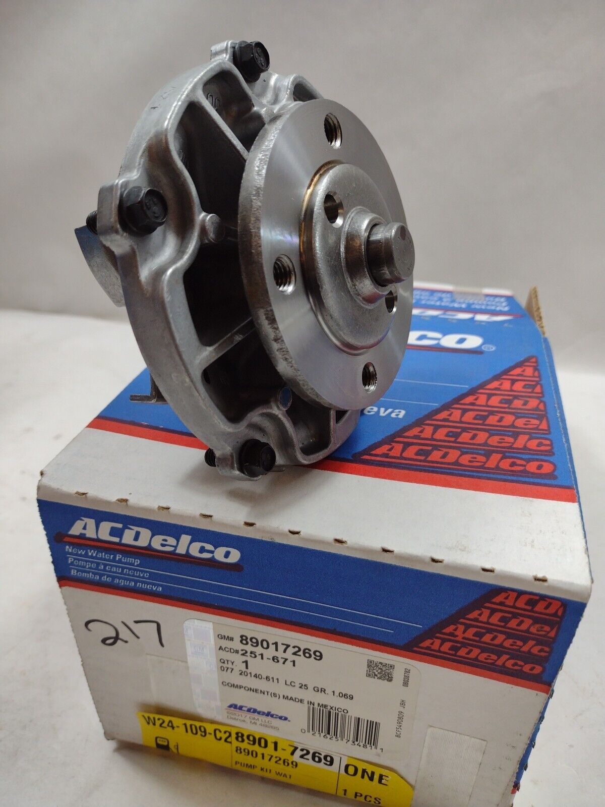 Genuine OEM GM Buick Rendezvous Engine Water Pump 1997-2007 89017269