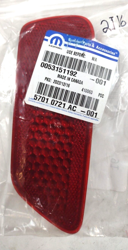 Genuine OEM Mopar Jeep Cherokee Rear Fascia Reflector 2011-2022 57010721AC