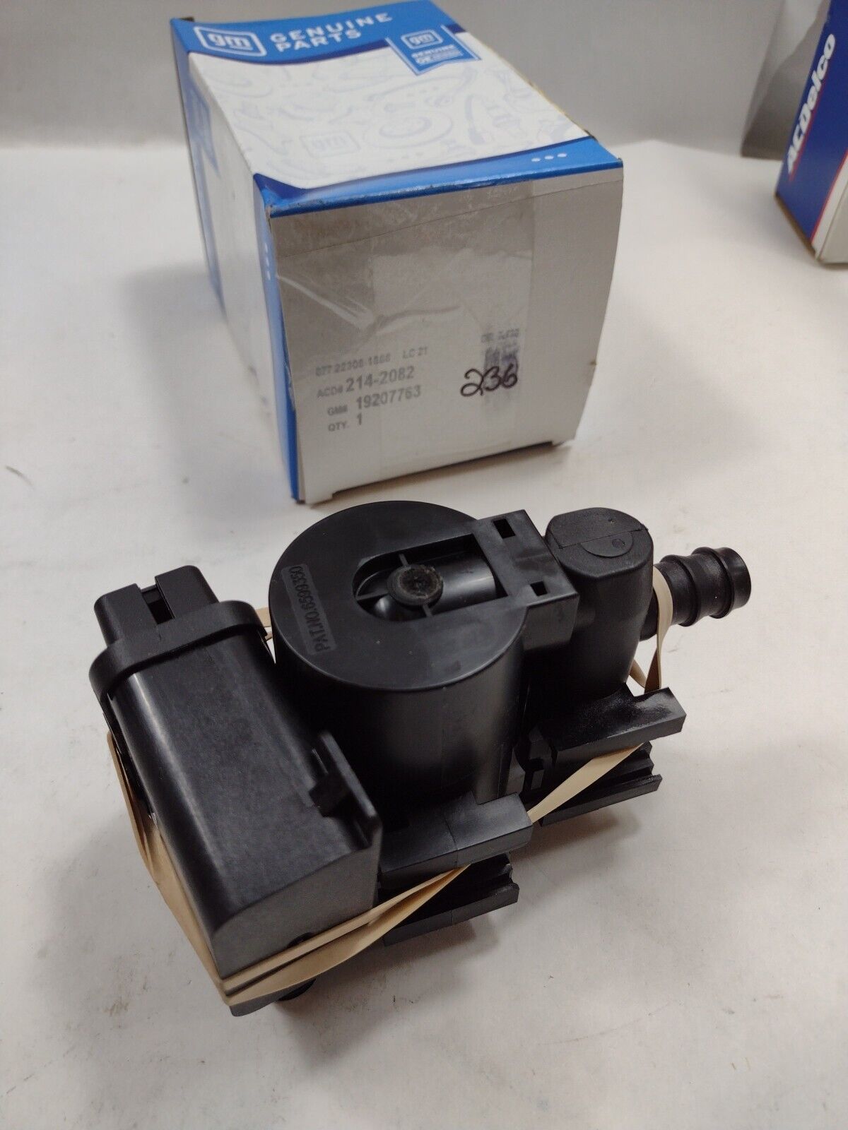 GM Genuine Parts 19207763 Vapor Canister Vent Solenoid