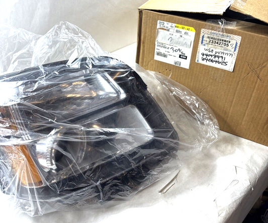 Genuine OEM GM GMC Terrain Denali Headlight 2016-2017 84791979