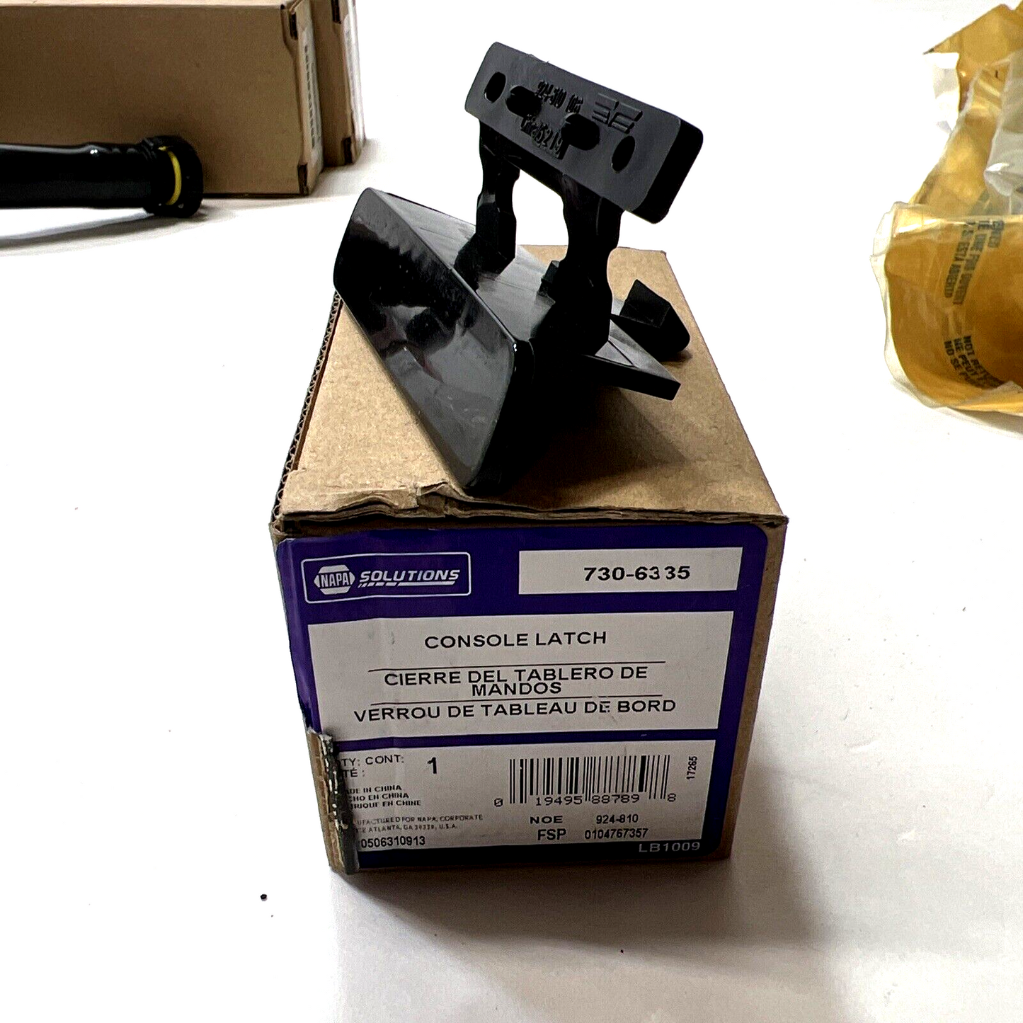 New OEM Genuine NAPA 2007-14 924-810 Center Console Latch Black 730-6335