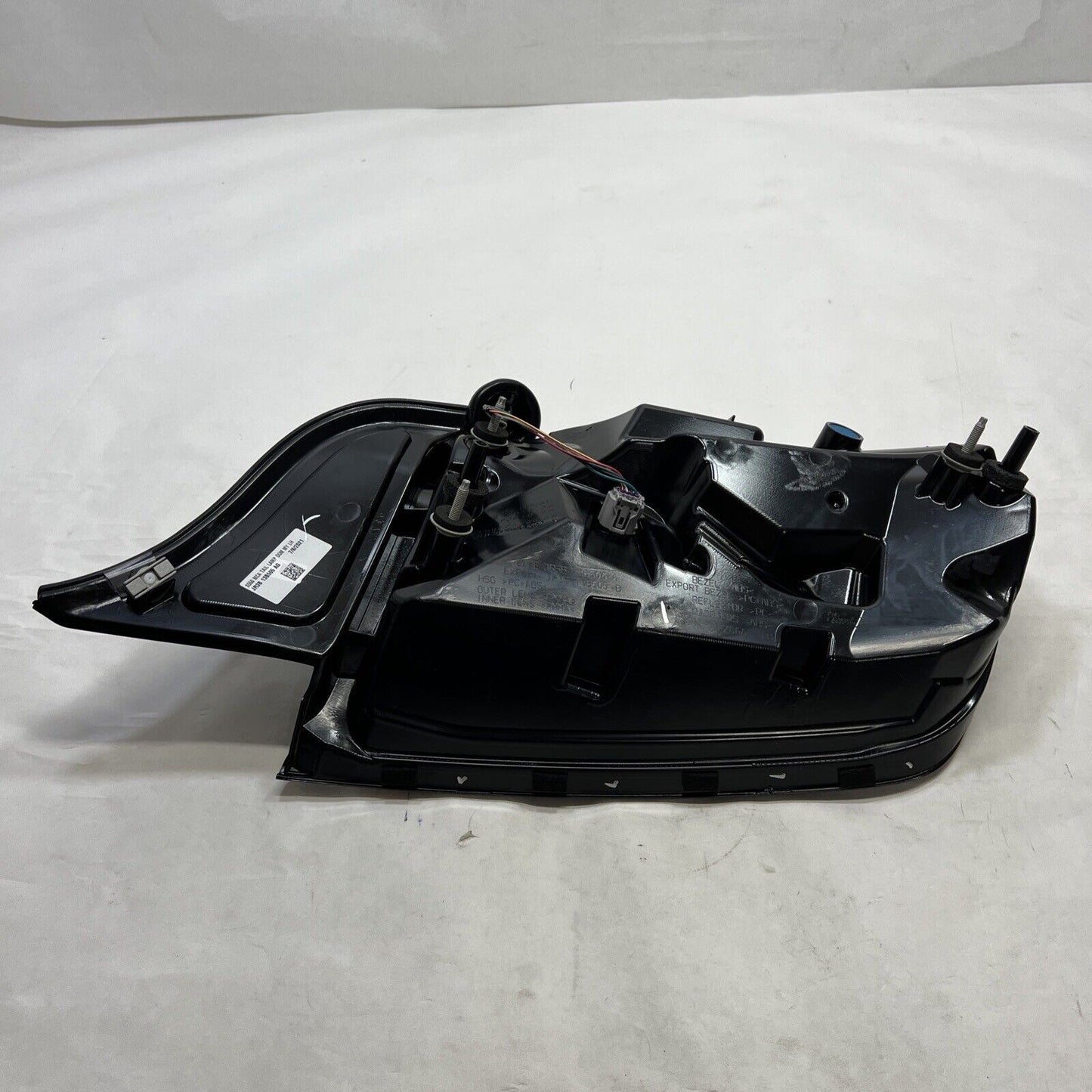 New OEM Ford Mustang Tail Light Driver Side LEFT 2015-2022 GENUINE JR3Z-13405-D