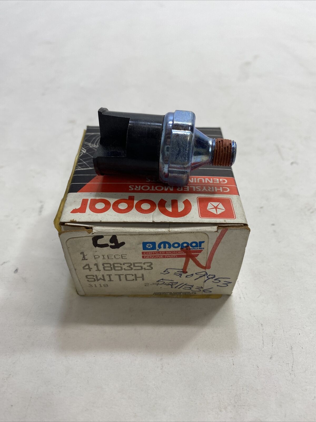 New OEM Mopar Oil Pressure Switch 4186353
