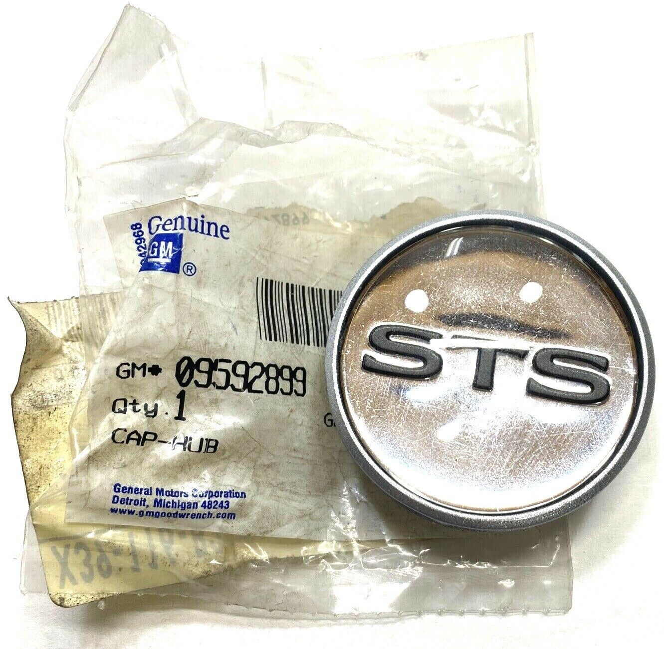 New OEM Genuine GM Cadillac STS Hub Cap Wheel Center Cap 09592899