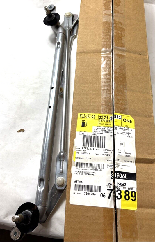 Genuine OEM GM Chevy Malibu Windshield Wiper Transmission Linkage 05-12 22711011