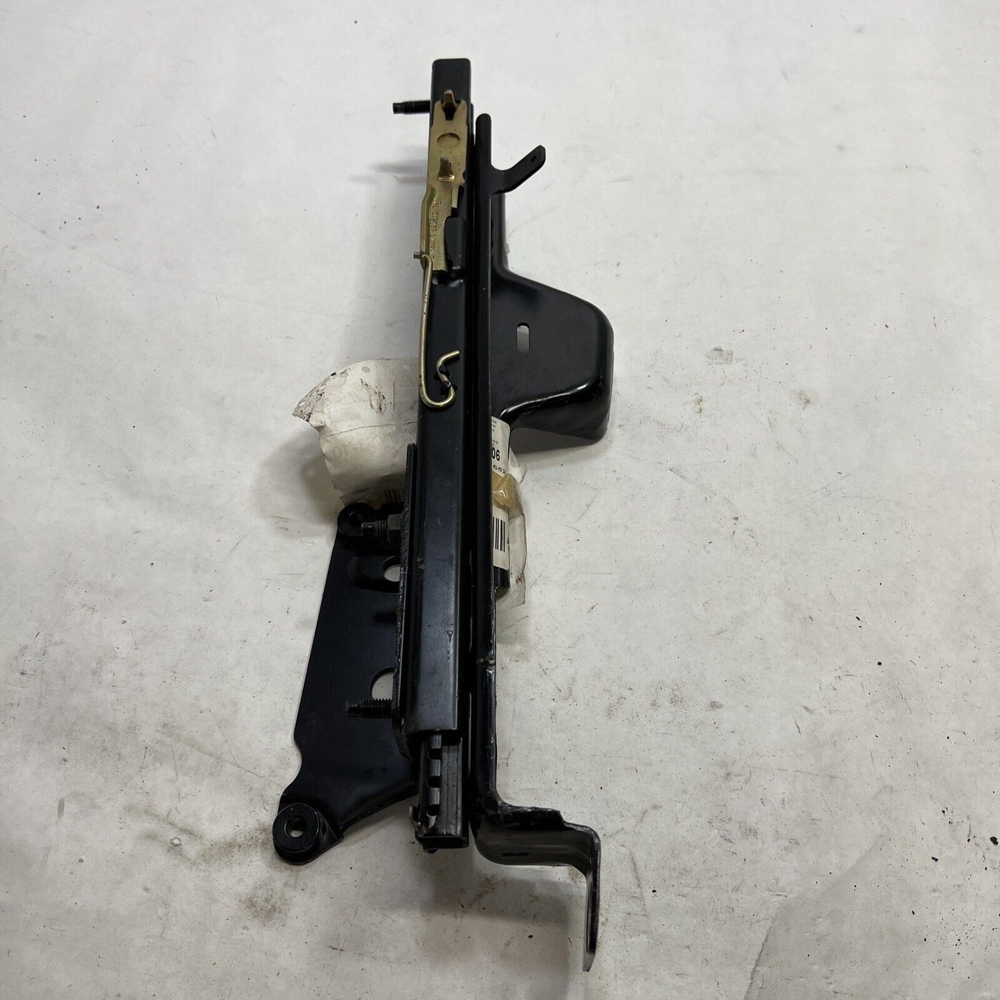 New OEM Genuine GM General Motors Seat Adjuster Assembly 12377606