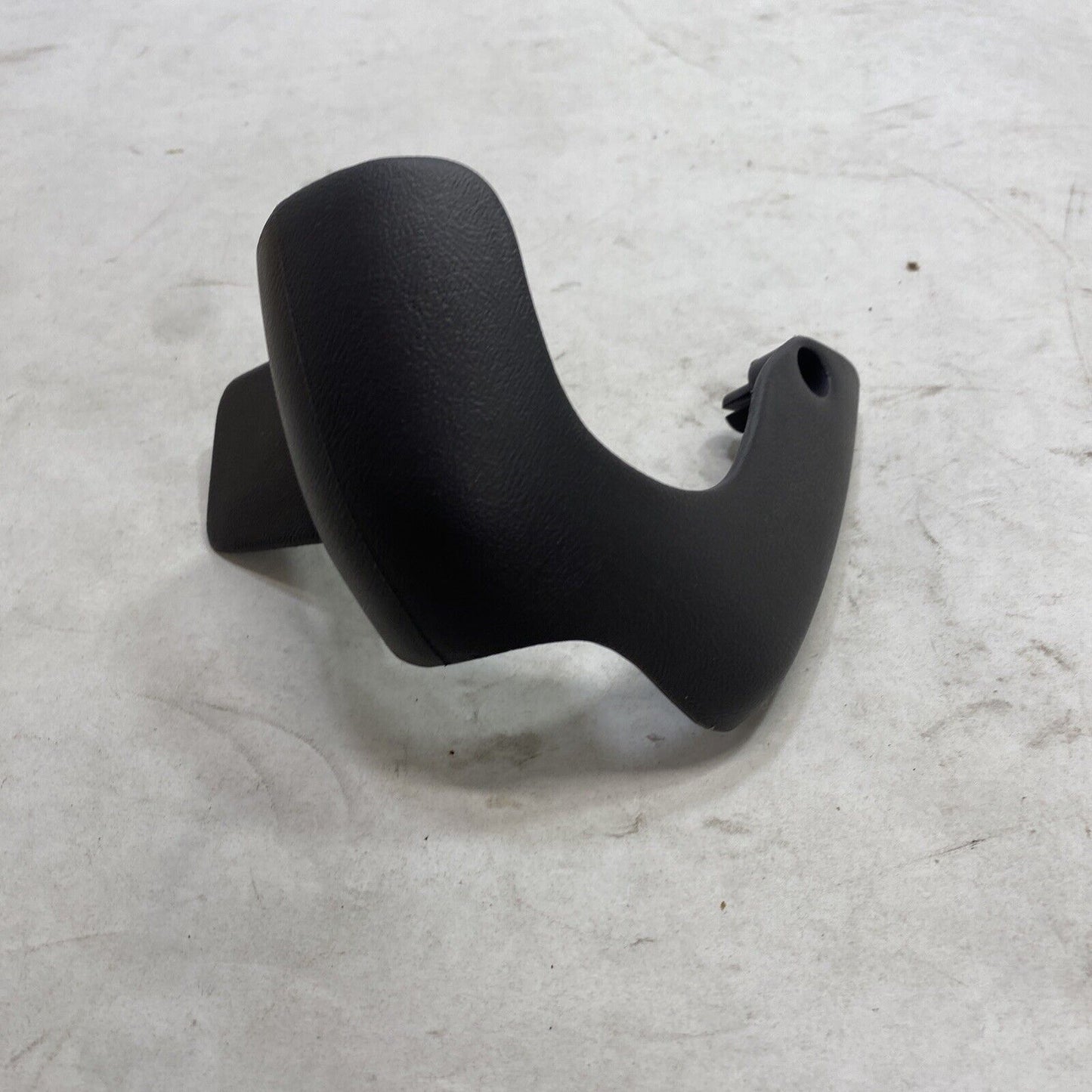 New OEM Ford Explorer 1999-2001 Right Inner Seat Cover Shield XL2Z-7862187-DDD