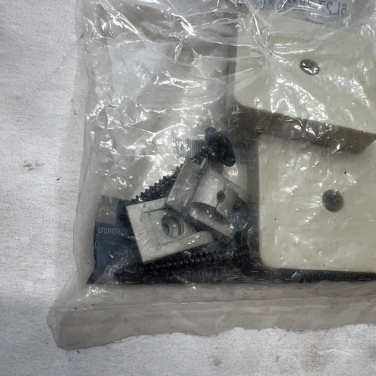 New OEM Genuine Ford Explorer 2006-2010 Front Molding Retainer 6L2Z78465K00A