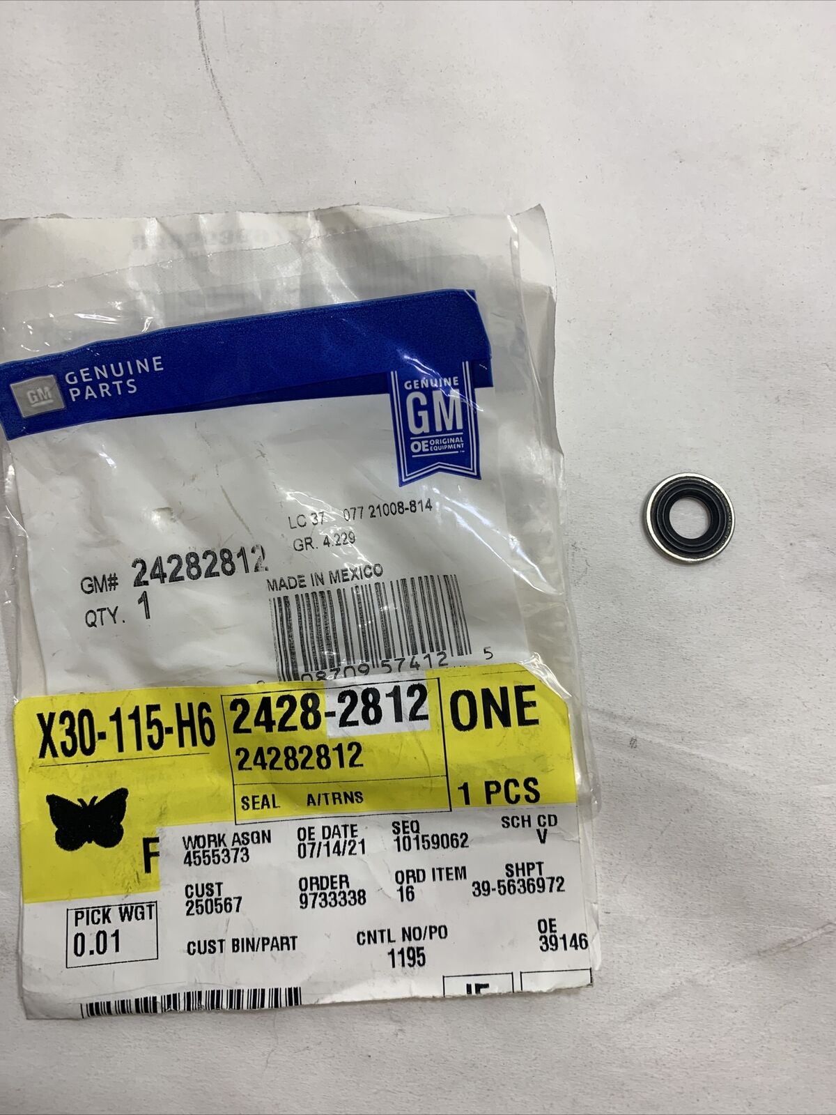 New OEM Genuine GM Automatic Transmission Fluid Accumulator Pipe Seal 24282812