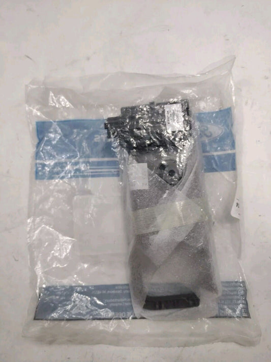 NEW OEM 08-14 Ford Edge Left Front Driver Side Door Handle Bezel 8T4Z7822621AA