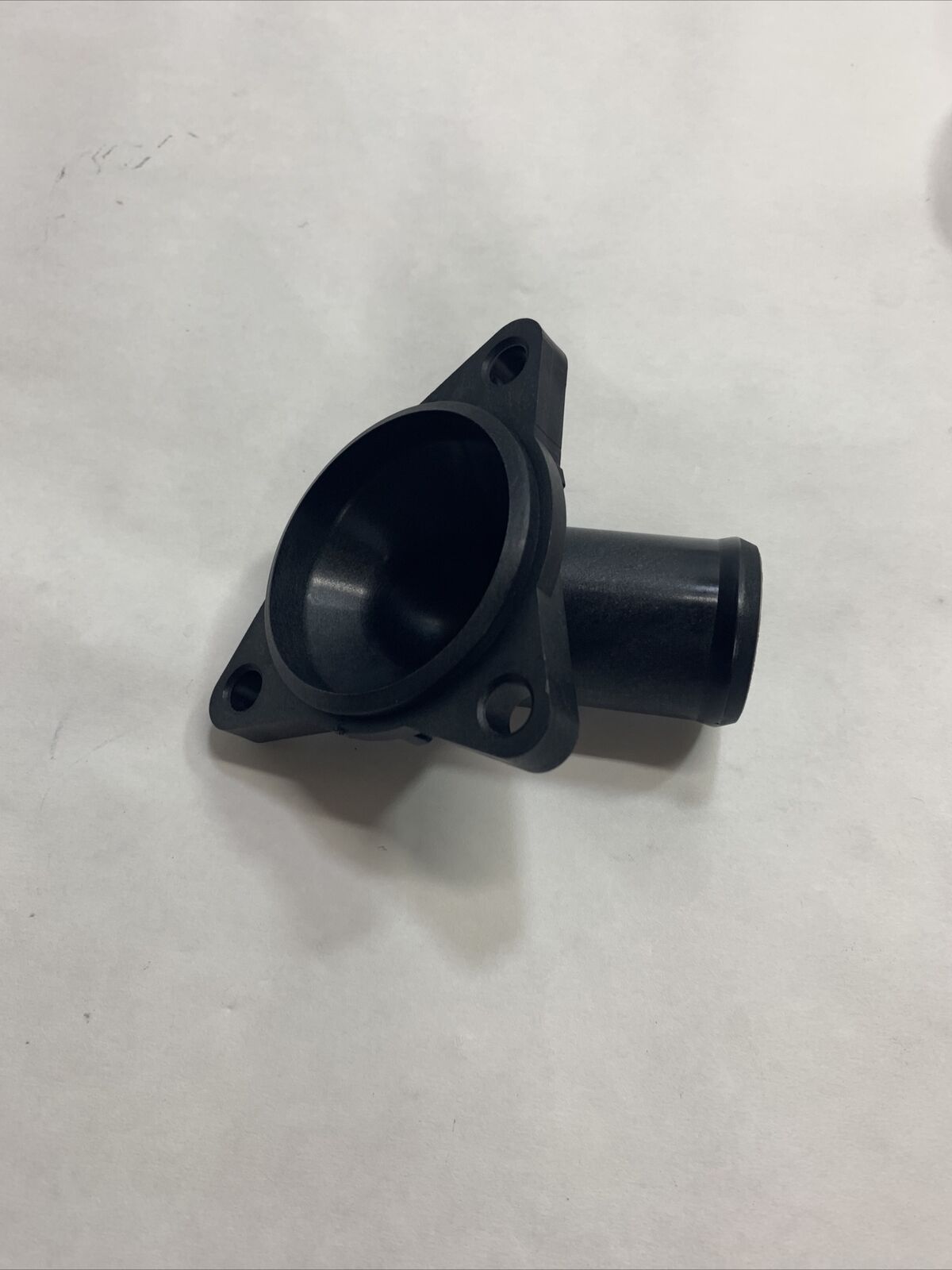 New OEM Genuine Ford Water Outlet 6L2Z-8592-FA Motorcraft RH167