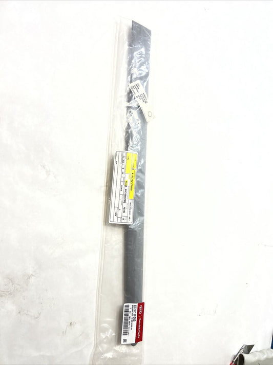 Kia Cera moulding trim rear right door silver 87722-2f000 genuine 2004