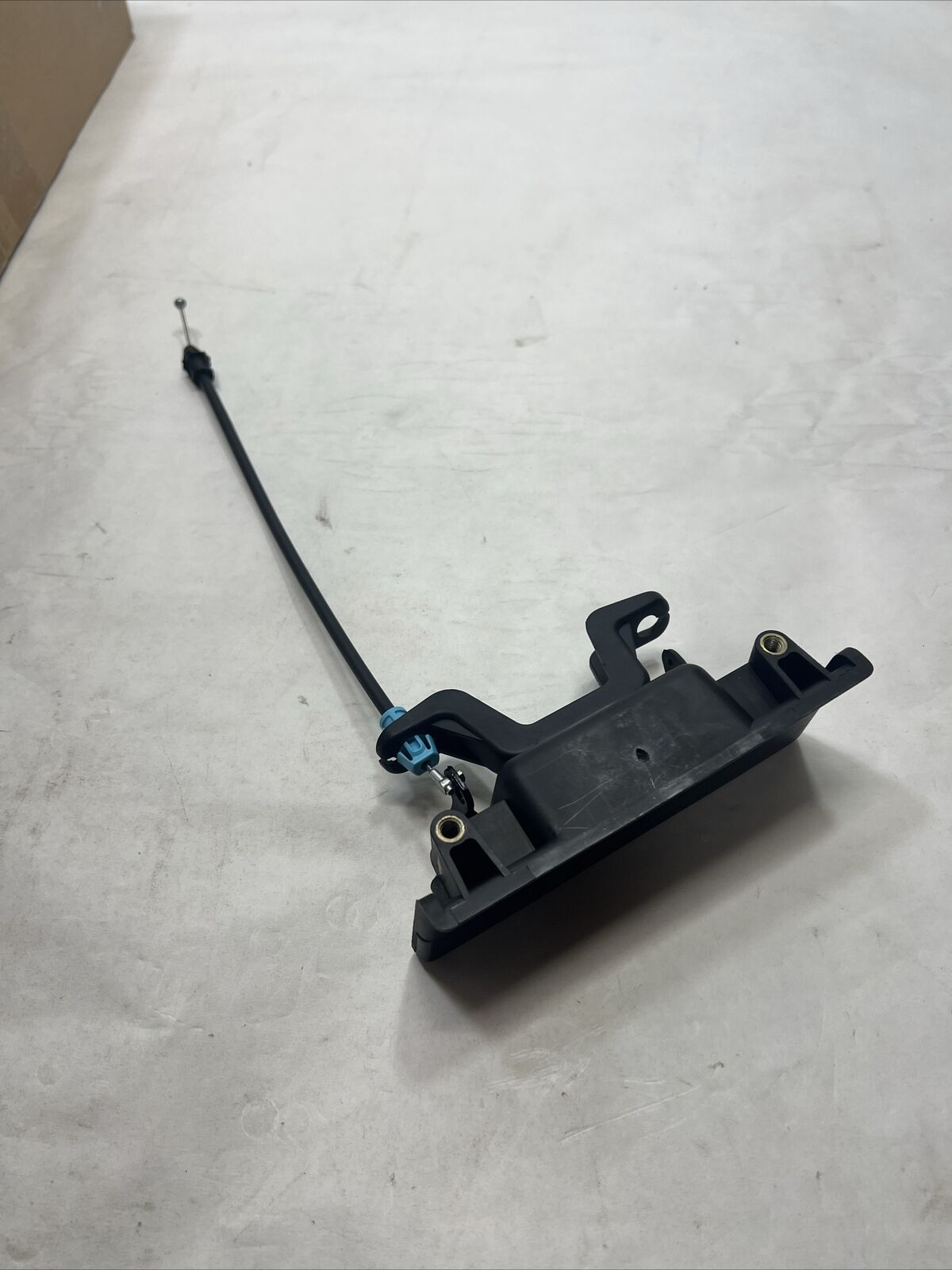 Genuine OEM GM Escalade ESV Outside Door Handle 2000-2004 15748667