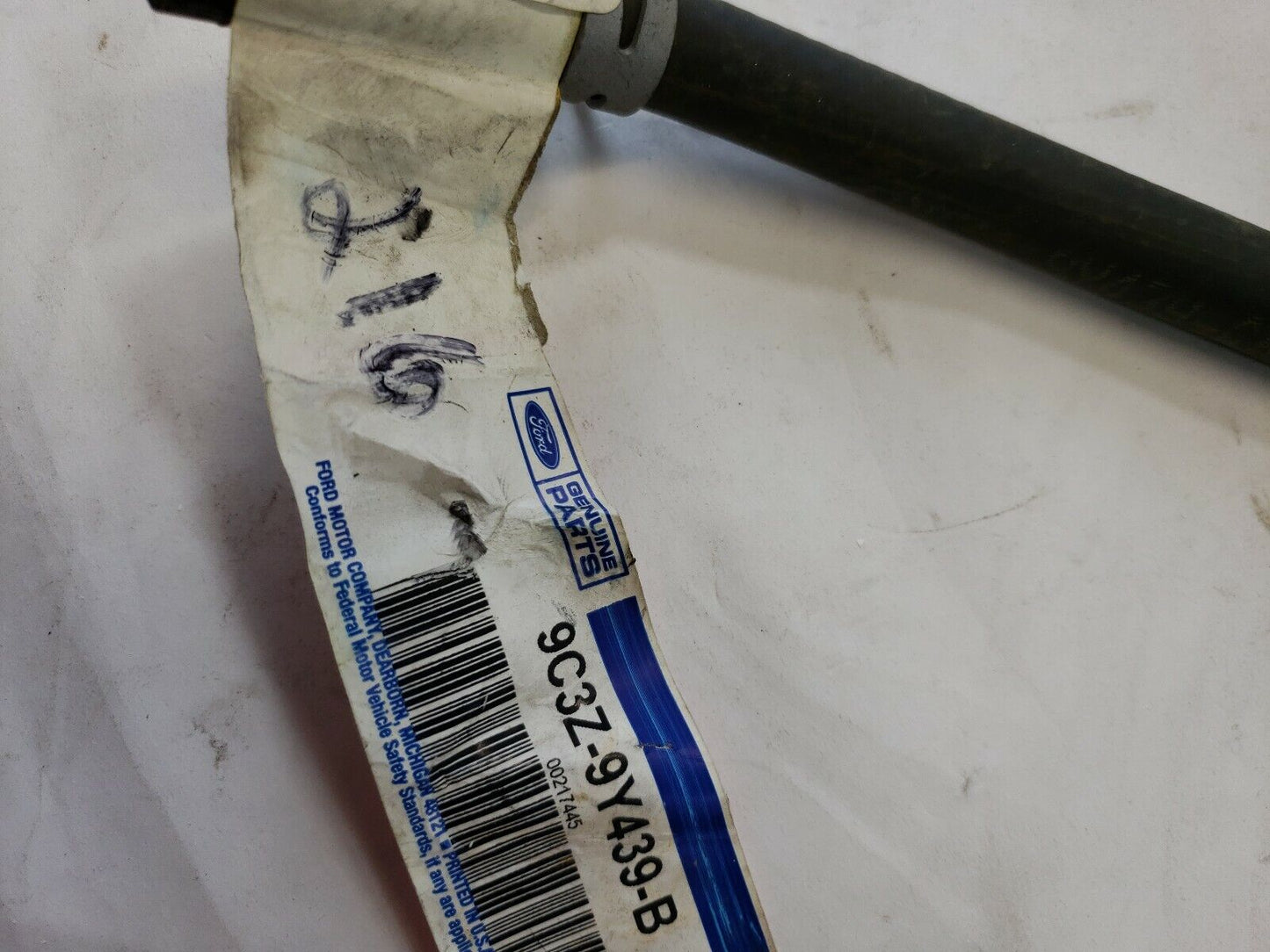 New OEM Ford F250 Turbocharger Intercooler Overflow Hose 2008-10 9C3Z9Y439B