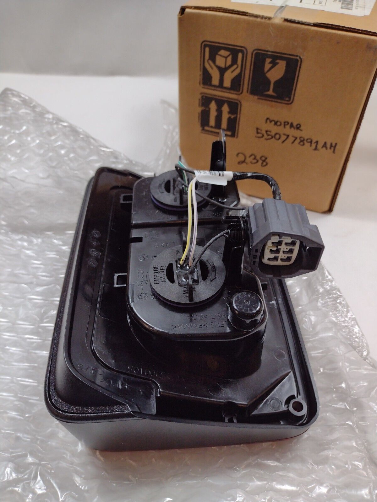 Genuine OEM Mopar Jeep Wrangler Lamp Assembly 2007-2018 55077891AH