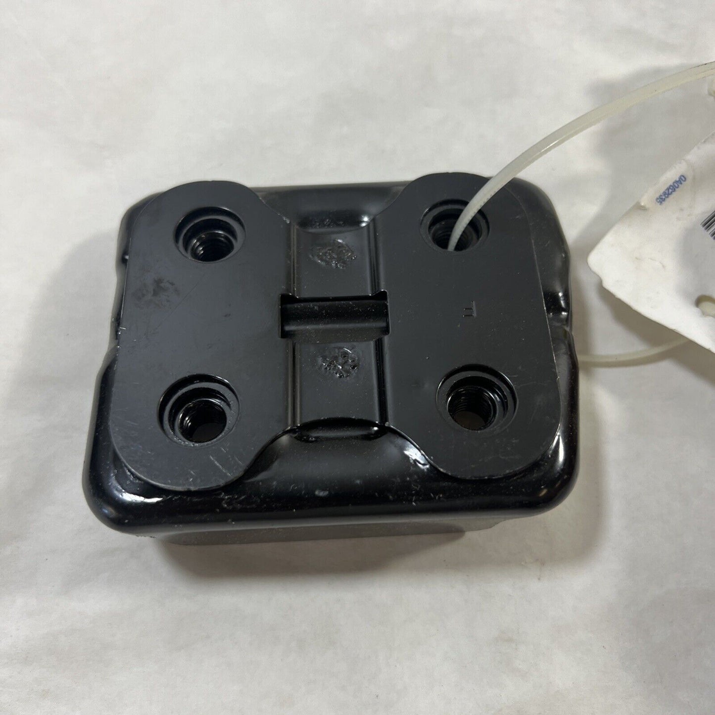 Genuine OEM GM Passenger Side Front Compartment Side Rail Bracket 16-24 84064897