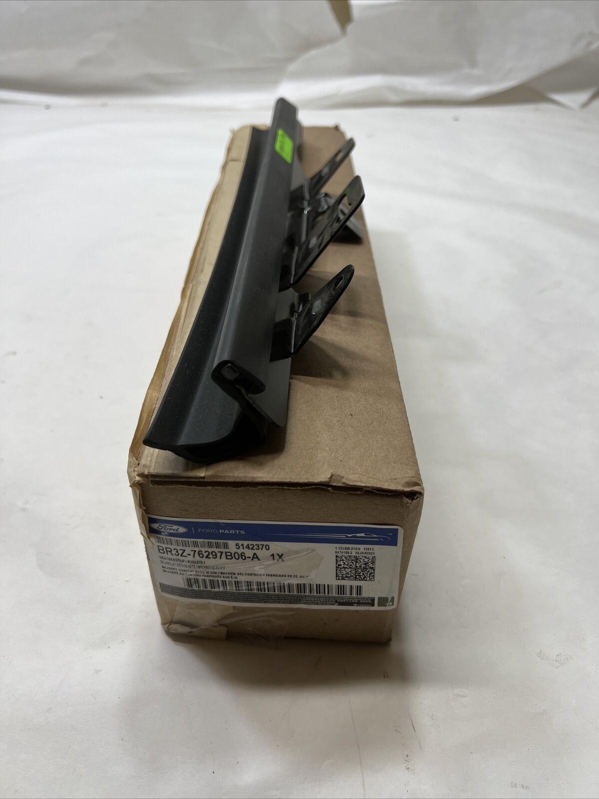 New OEM Ford Mustang Weatherstrip Right Passenger BR3Z-76297B06-A