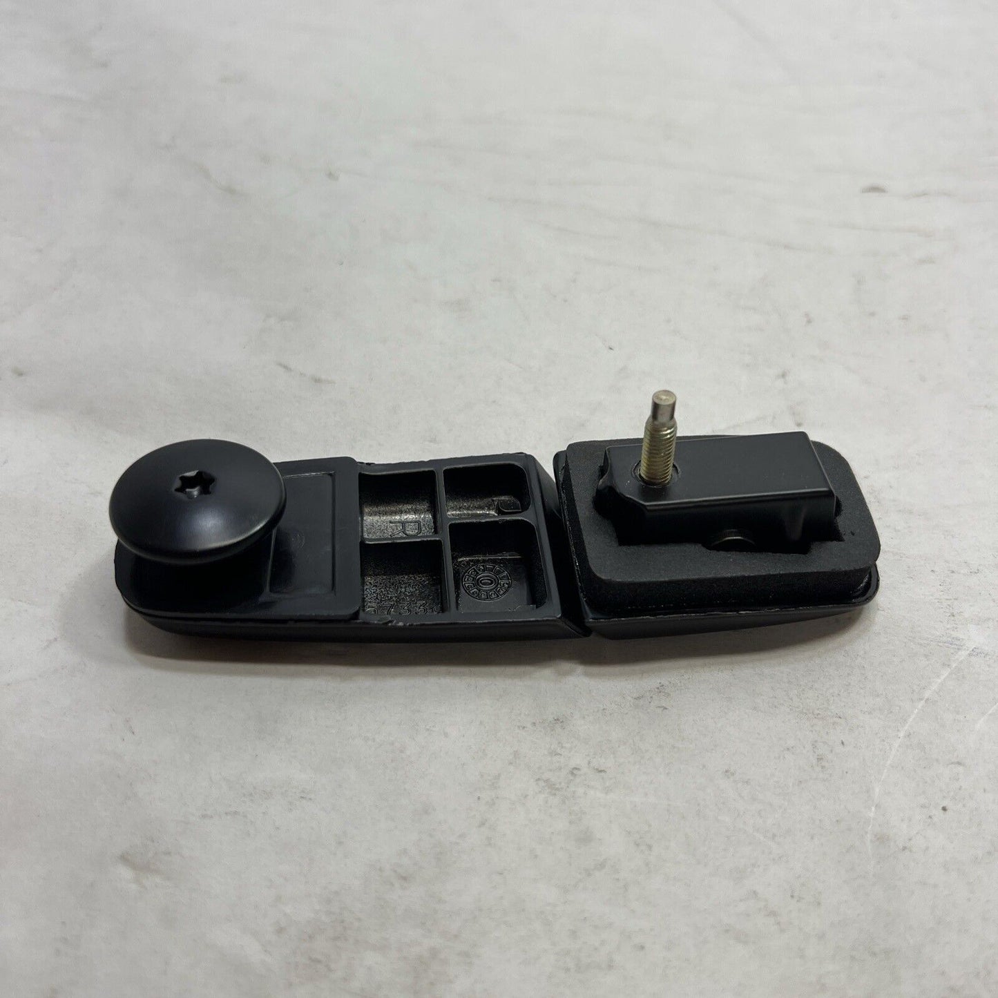 New OEM Genuine Ford Escape 2001-2007 Lift Gate Glass Hinge YL8Z78420A68BA