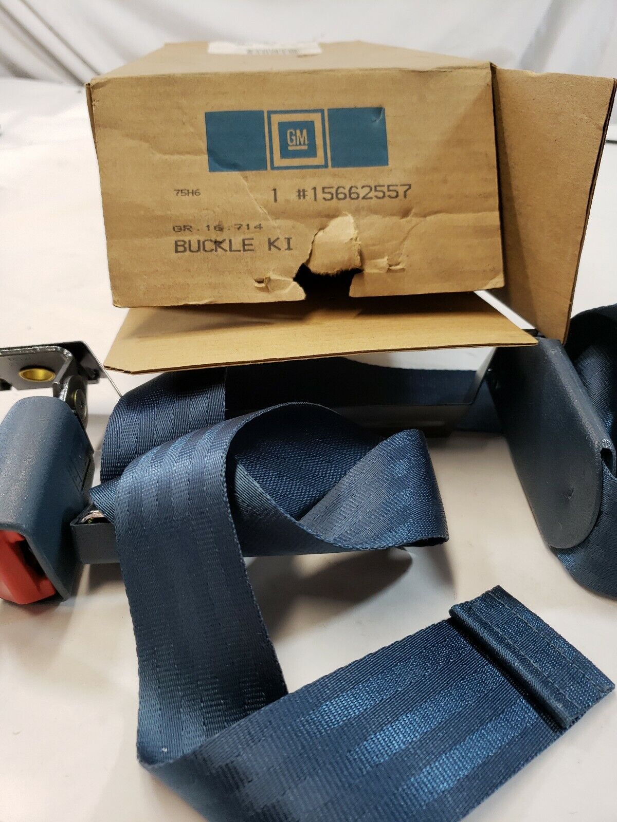 New OEM Chevy S10 Rear Seat Belt Buckles Blue GMC S15 Bravada 1991 15662557