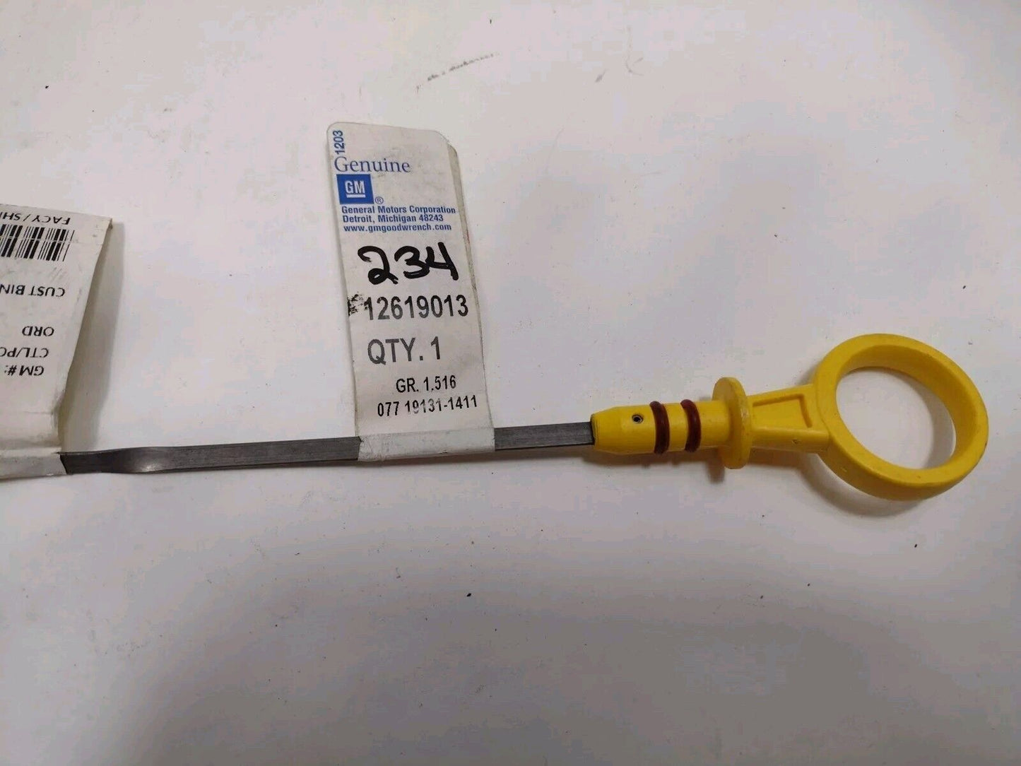 NEW OEM GM Engine Oil Level Dipstick 12619013 Silverado Sierra 1500 4.3L 07-13