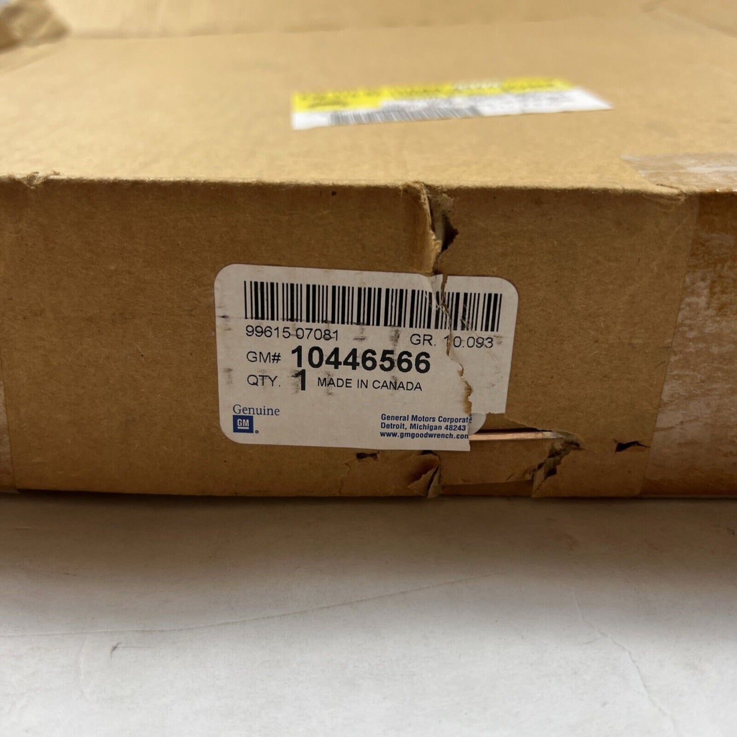 Genuine OEM GM Chevrolet Impala Windshield Reveal Molding 2000-2005 10446566