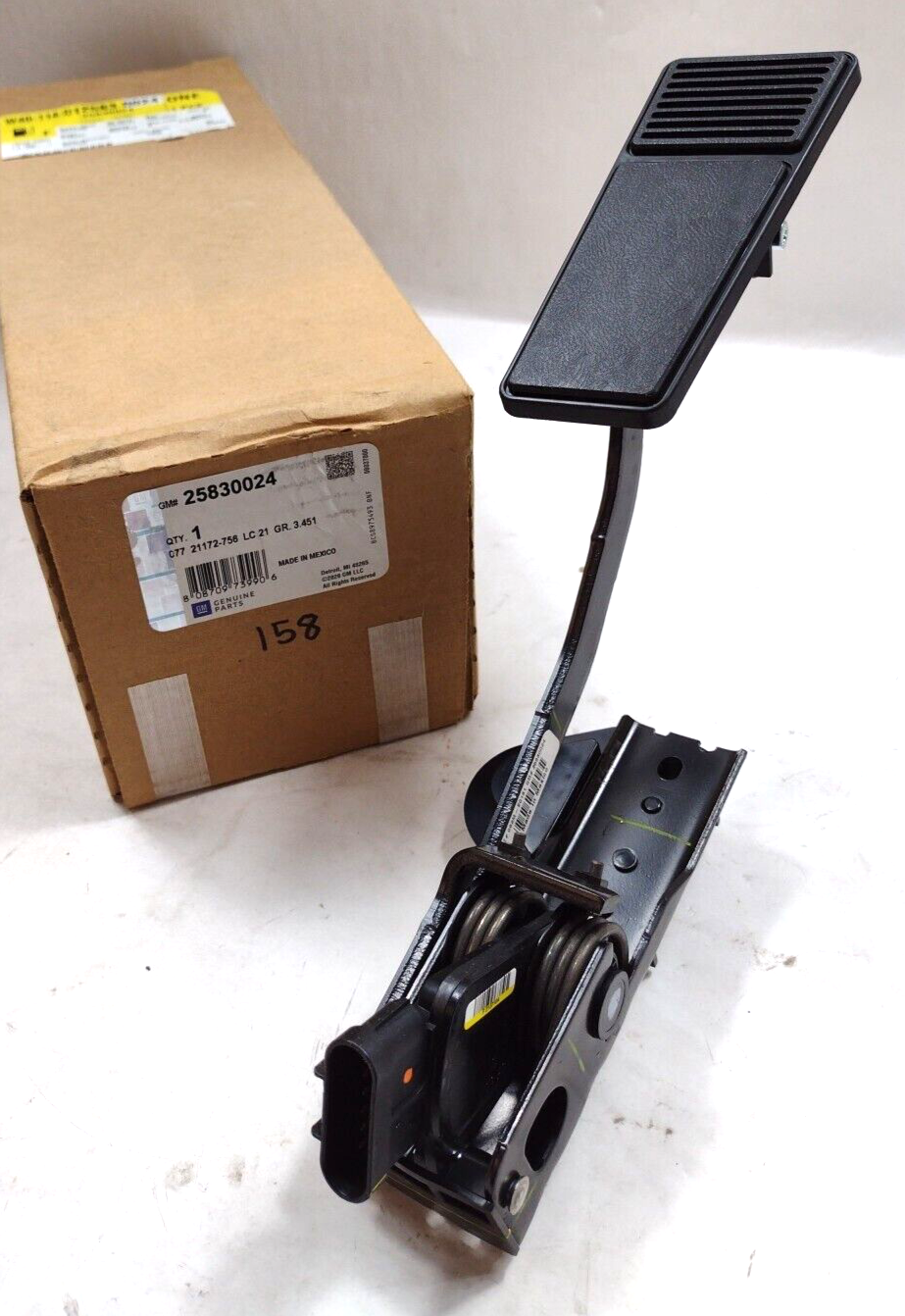 Genuine OEM GM Chevrolet Monte Carlo Accelerator Pedal 2004-2008 25830024