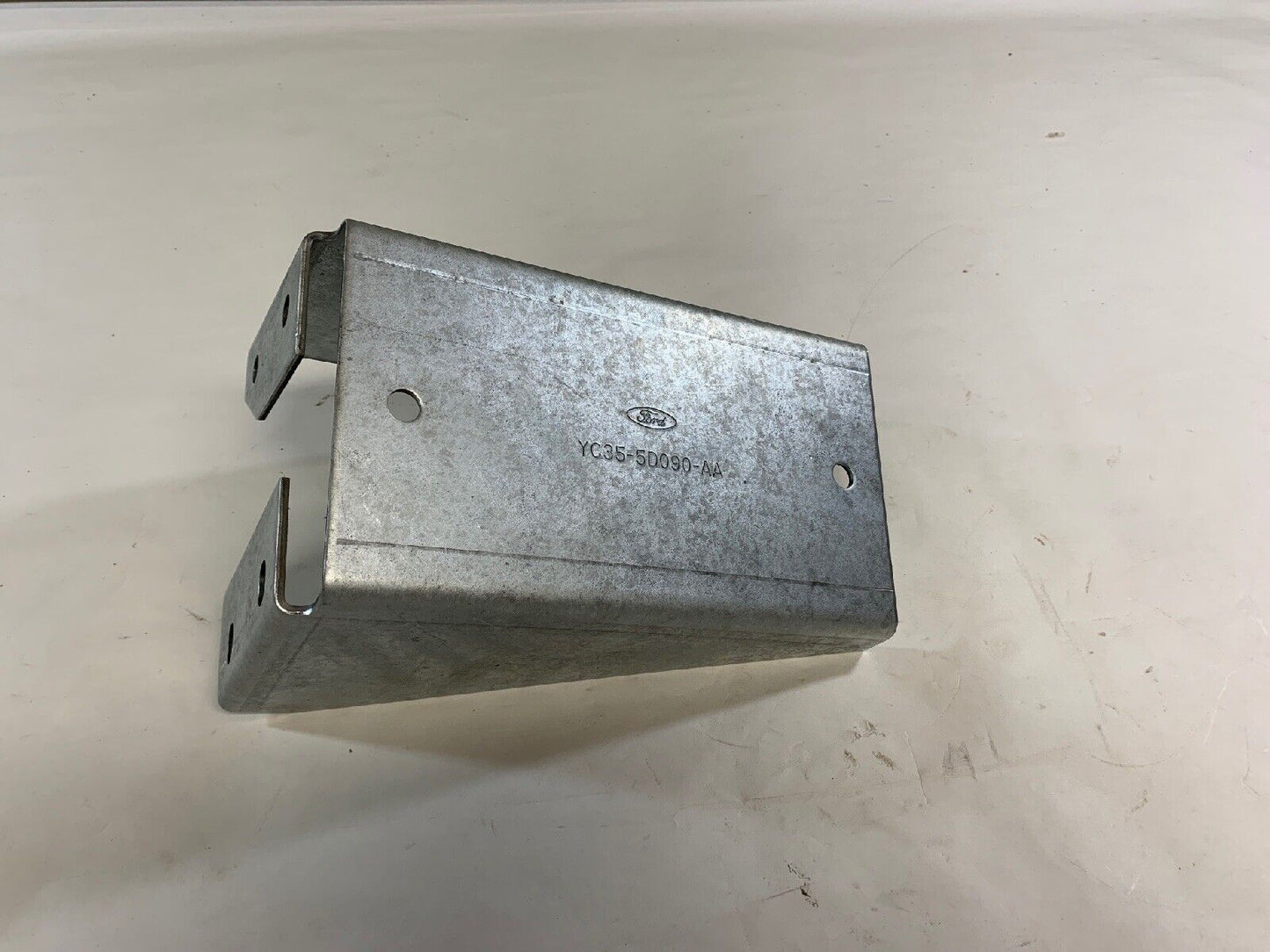 New OEM Ford F-250 F350 Fuel Tank Strap 1999-2004 YC3Z-5D088-AA