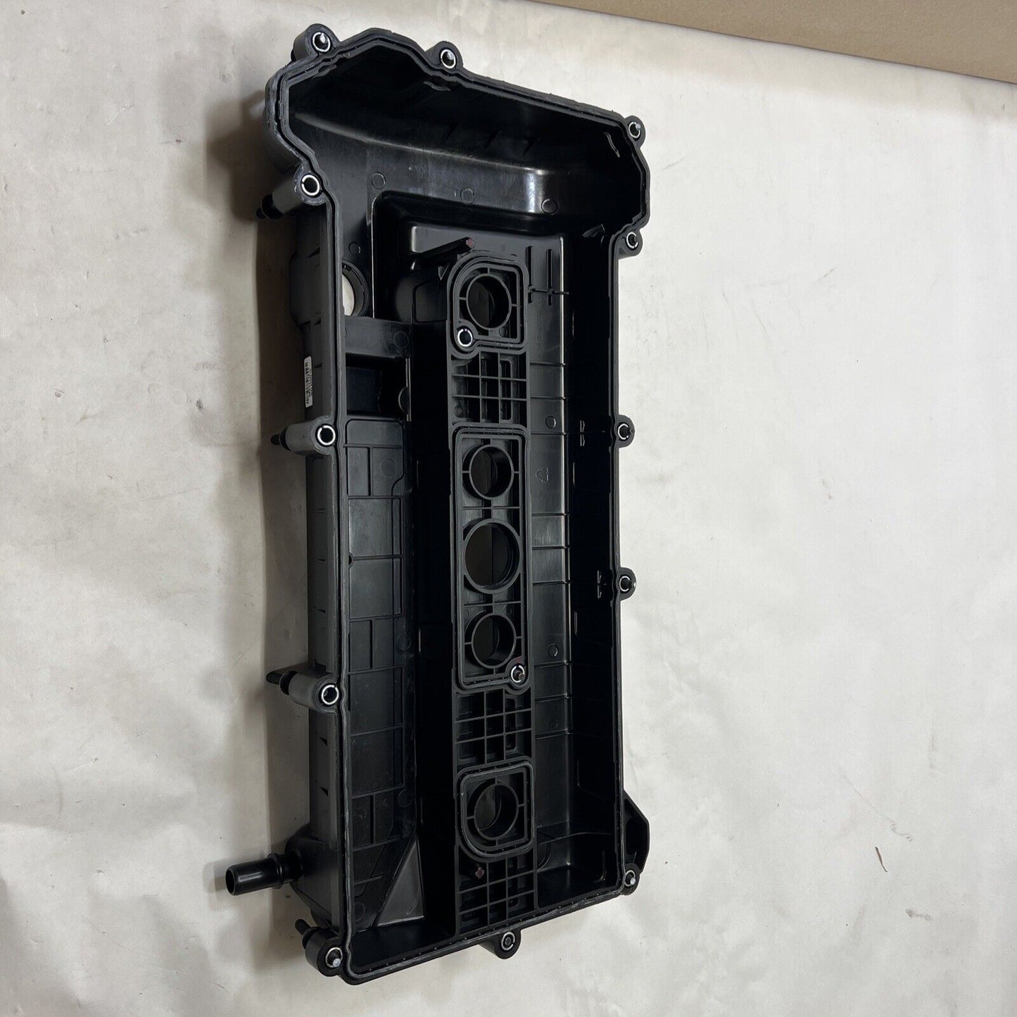 New OEM Genuine Ford Transit Connect 05-13 Engine Valve Cover Assembly 4S4Z6582C