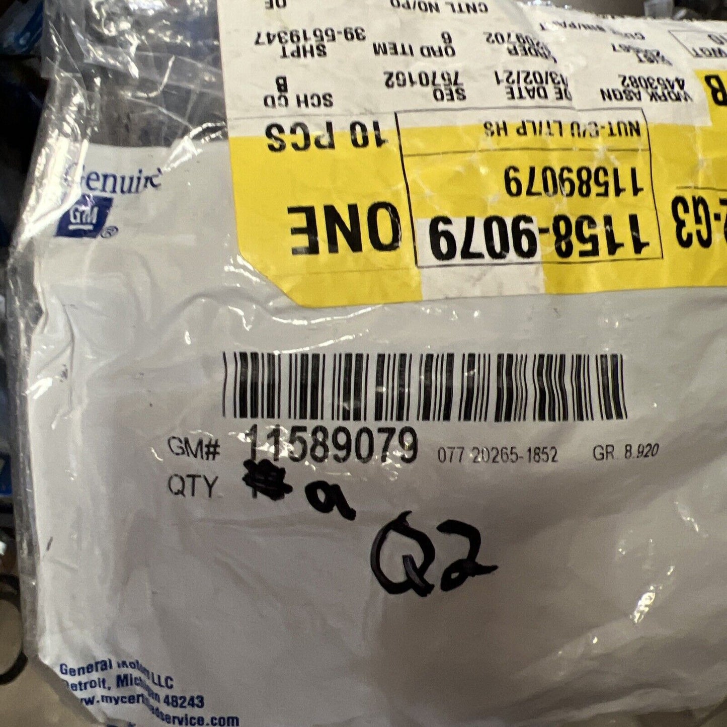 GM OEM Headlight Head Light Lamp-Headlamp Assembly Wing-Nut 93-16 11589079