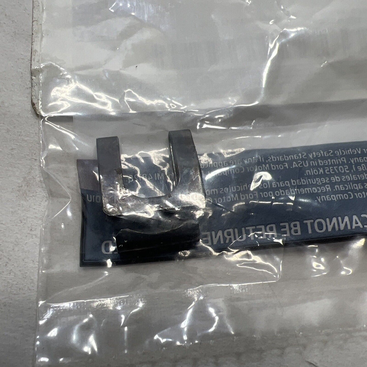 New OEM Genuine Ford Retainer for Reliable Performance LC3Z7G007A