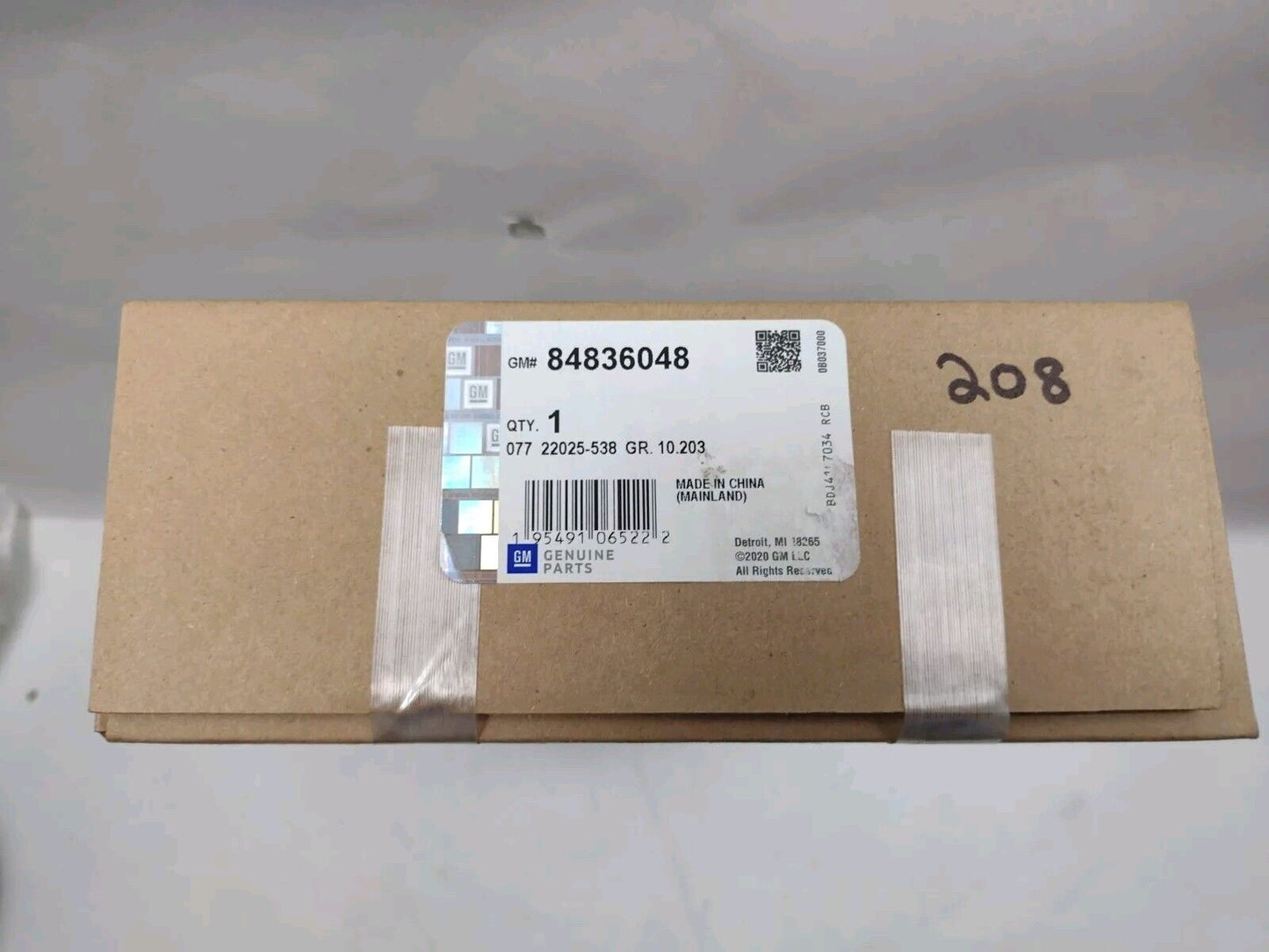 Genuine OEM GM GMC Terrain Light Ash Gray Sunshade 2018-2024 84836048